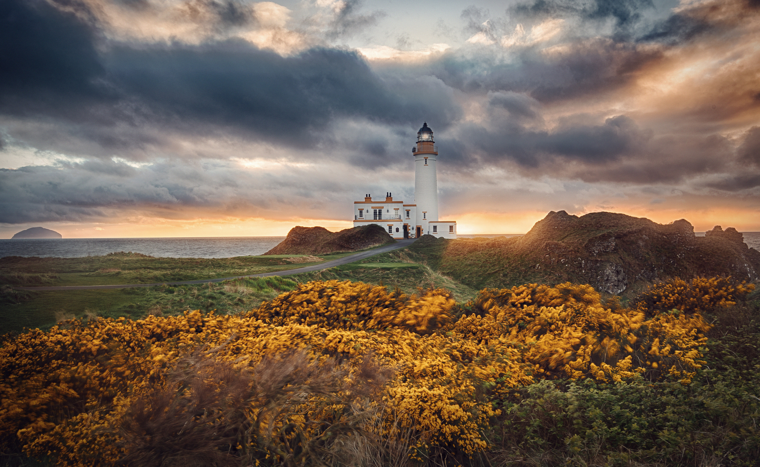 Landscape. Portrait and Family photographer based in Larkhall Scotland