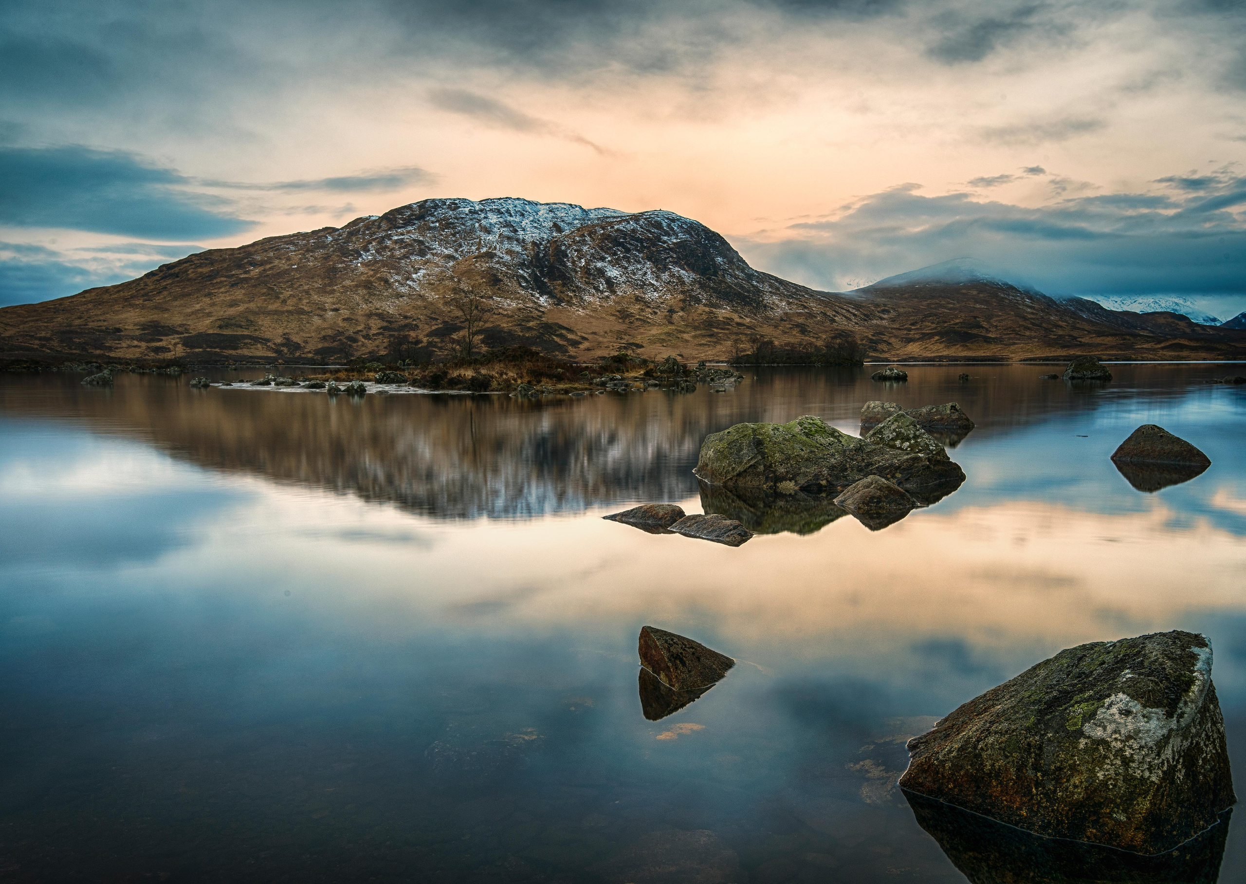 Landscape. Portrait and Family photographer based in Larkhall Scotland