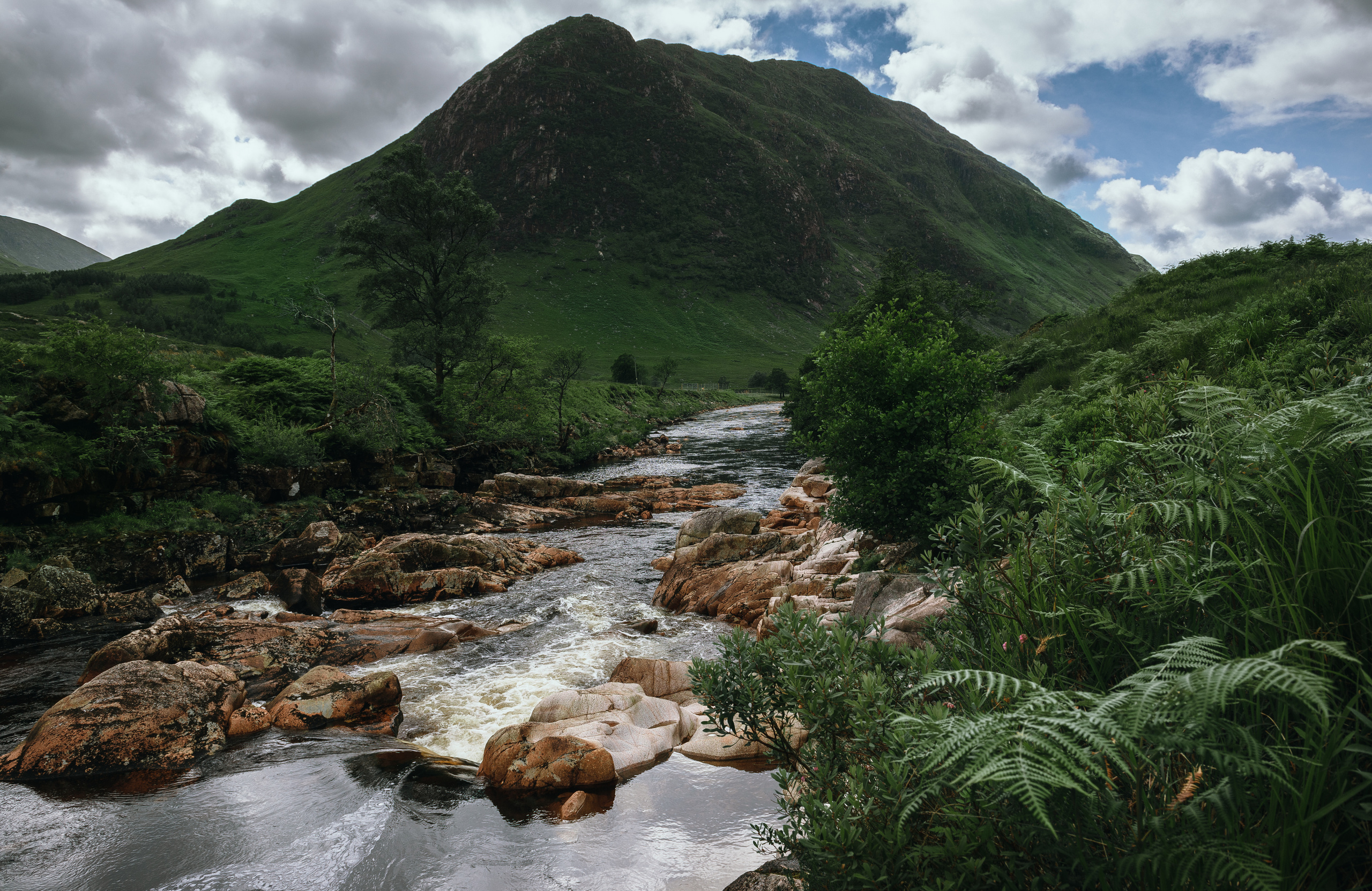 Landscape. Portrait and Family photographer based in Larkhall Scotland