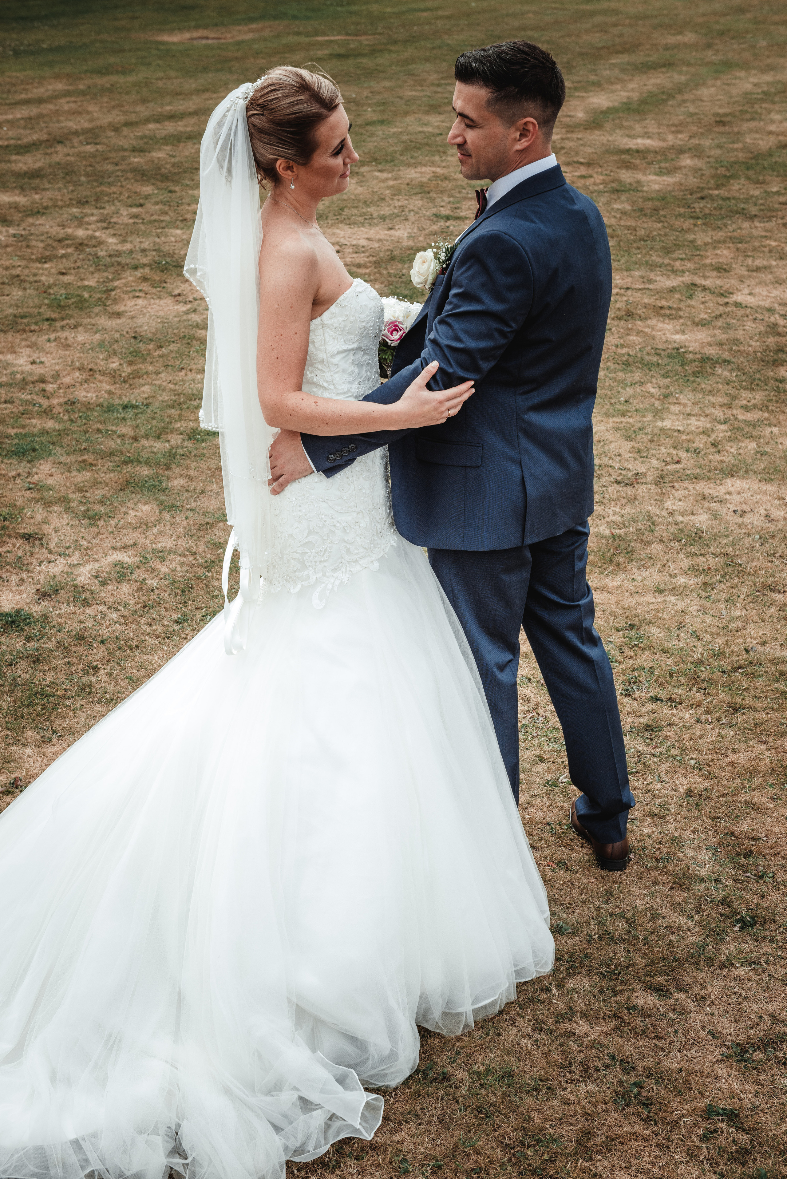 Wedding photos. Portrait and Family photographer based in Larkhall Scotland