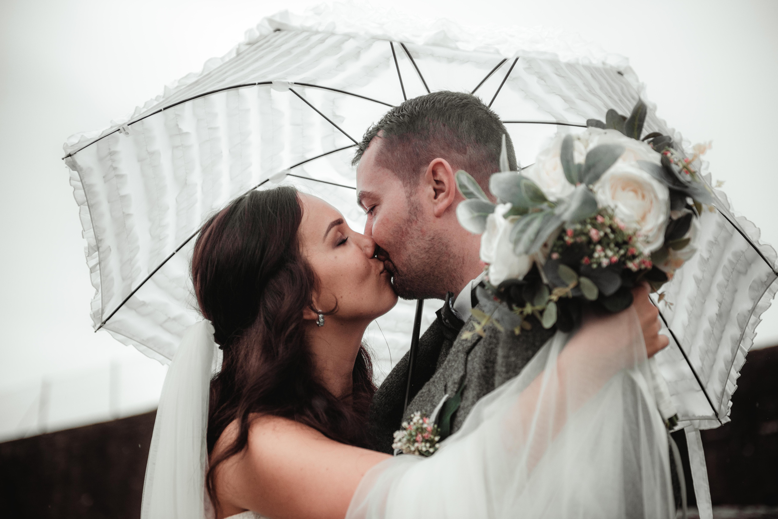 Wedding photos. Portrait and Family photographer based in Larkhall Scotland