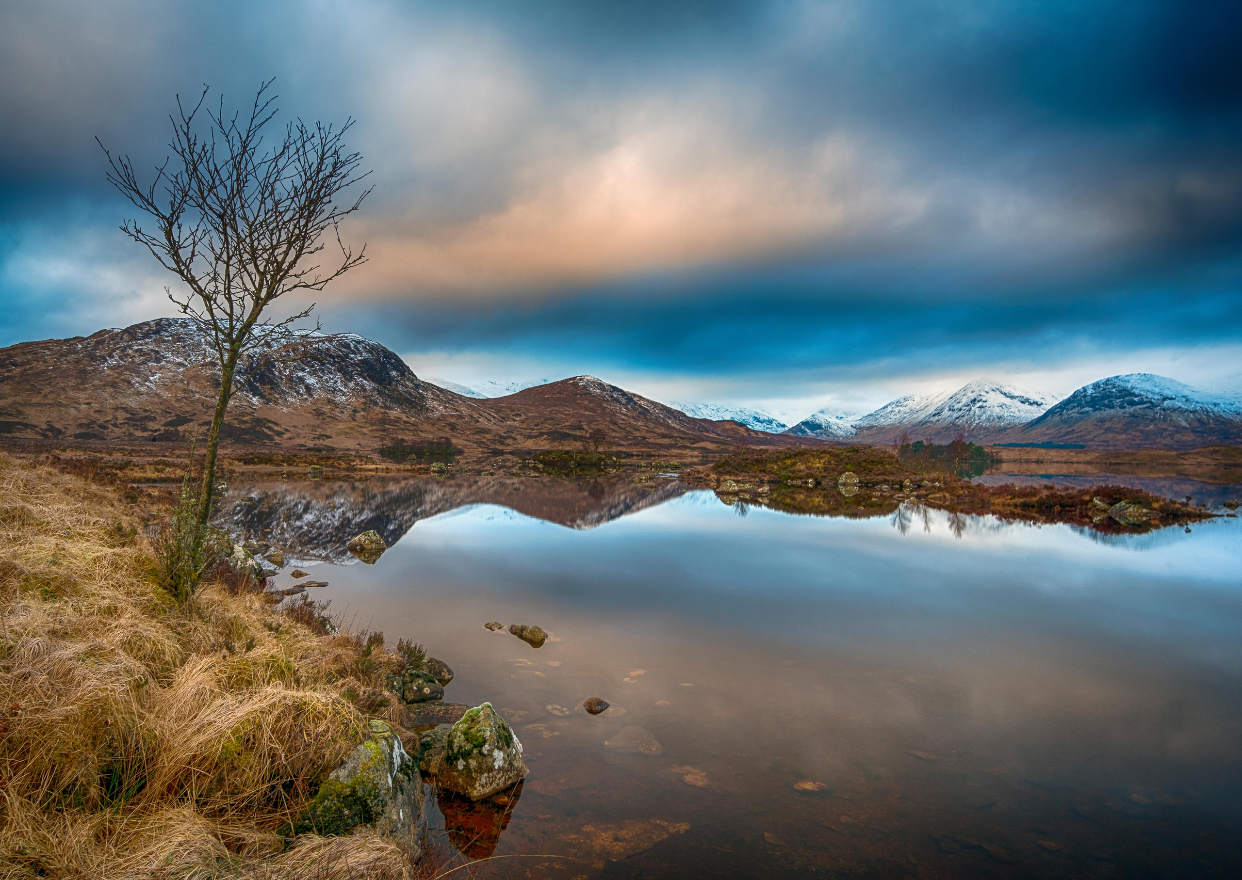 Landscape. Portrait and Family photographer based in Larkhall Scotland