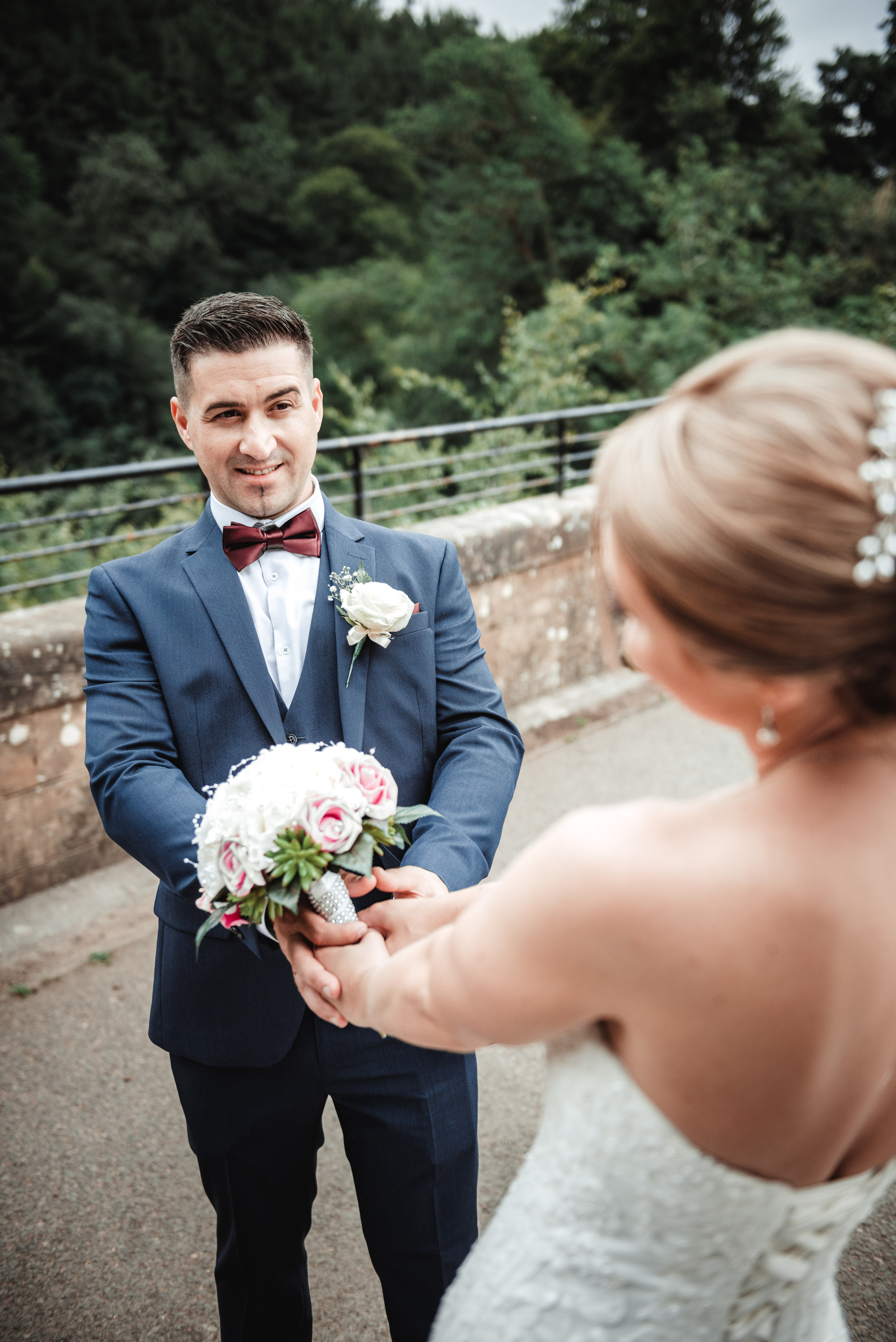 Wedding photos. Portrait and Family photographer based in Larkhall Scotland