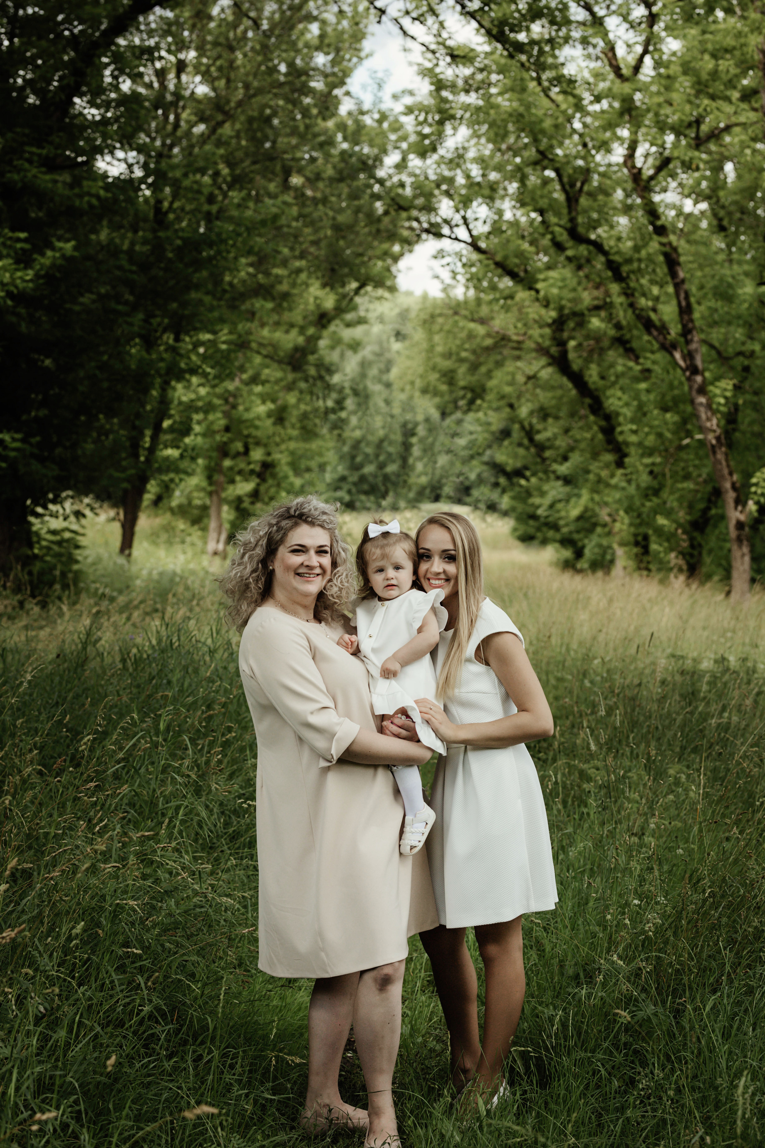 Liepa. Wedding and family photographer in Lithuania — Yvanessa Gelvano