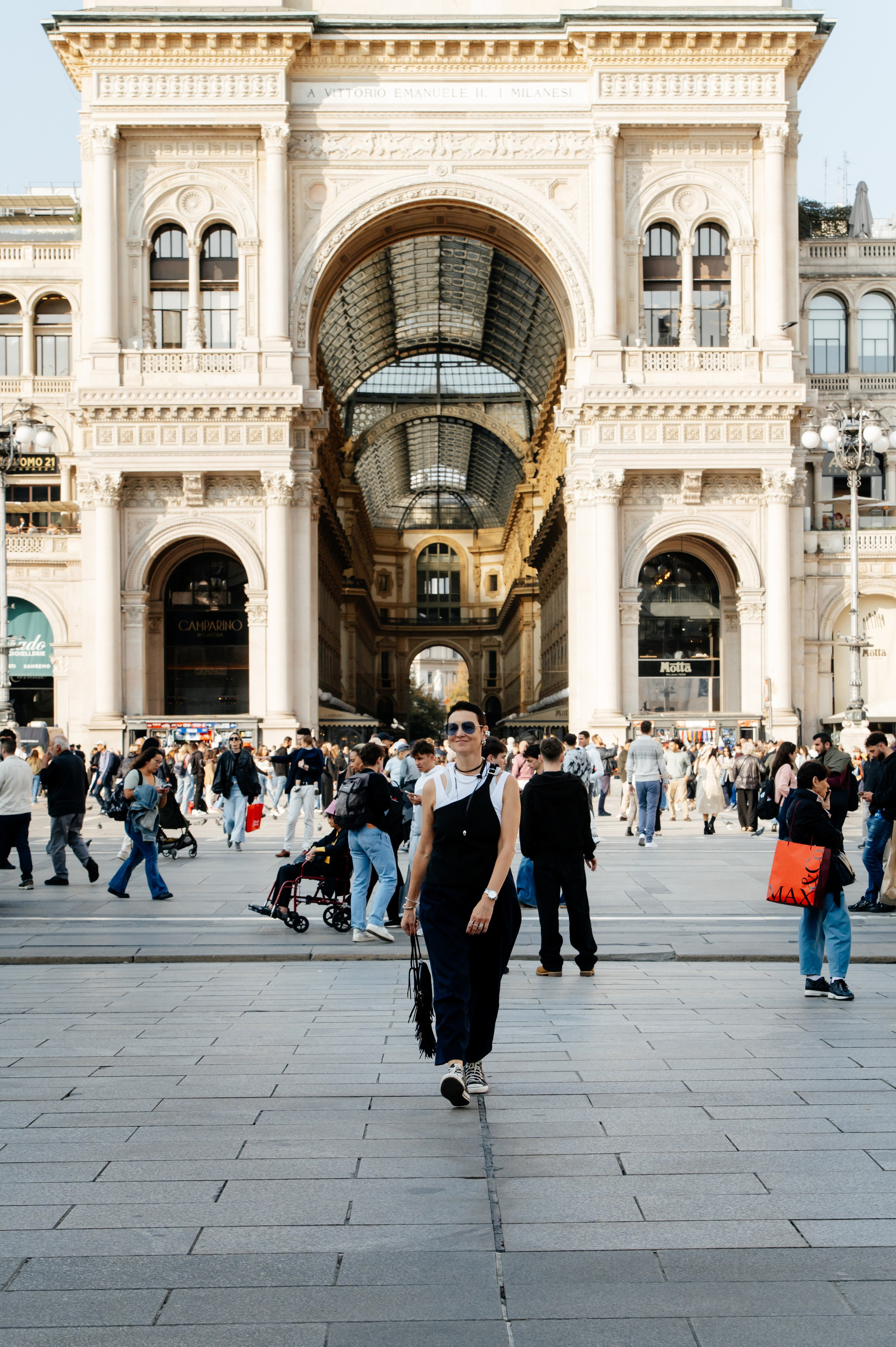 Milan, Autumn 🍂, Julia. Wedding photographer from Moldova Alexey Chipchiu
