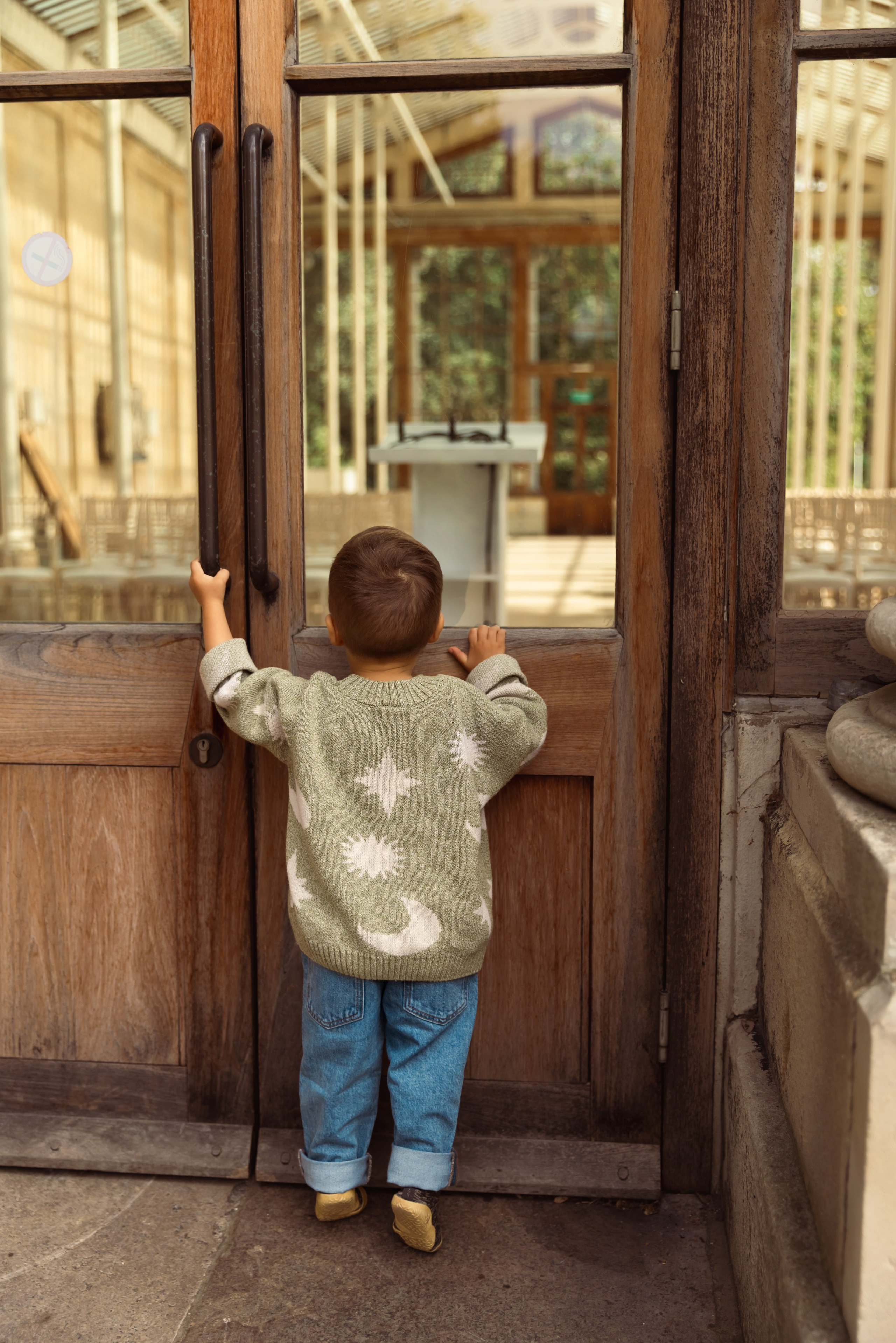 Family walk in Kew Gardens. Daria V. Photography