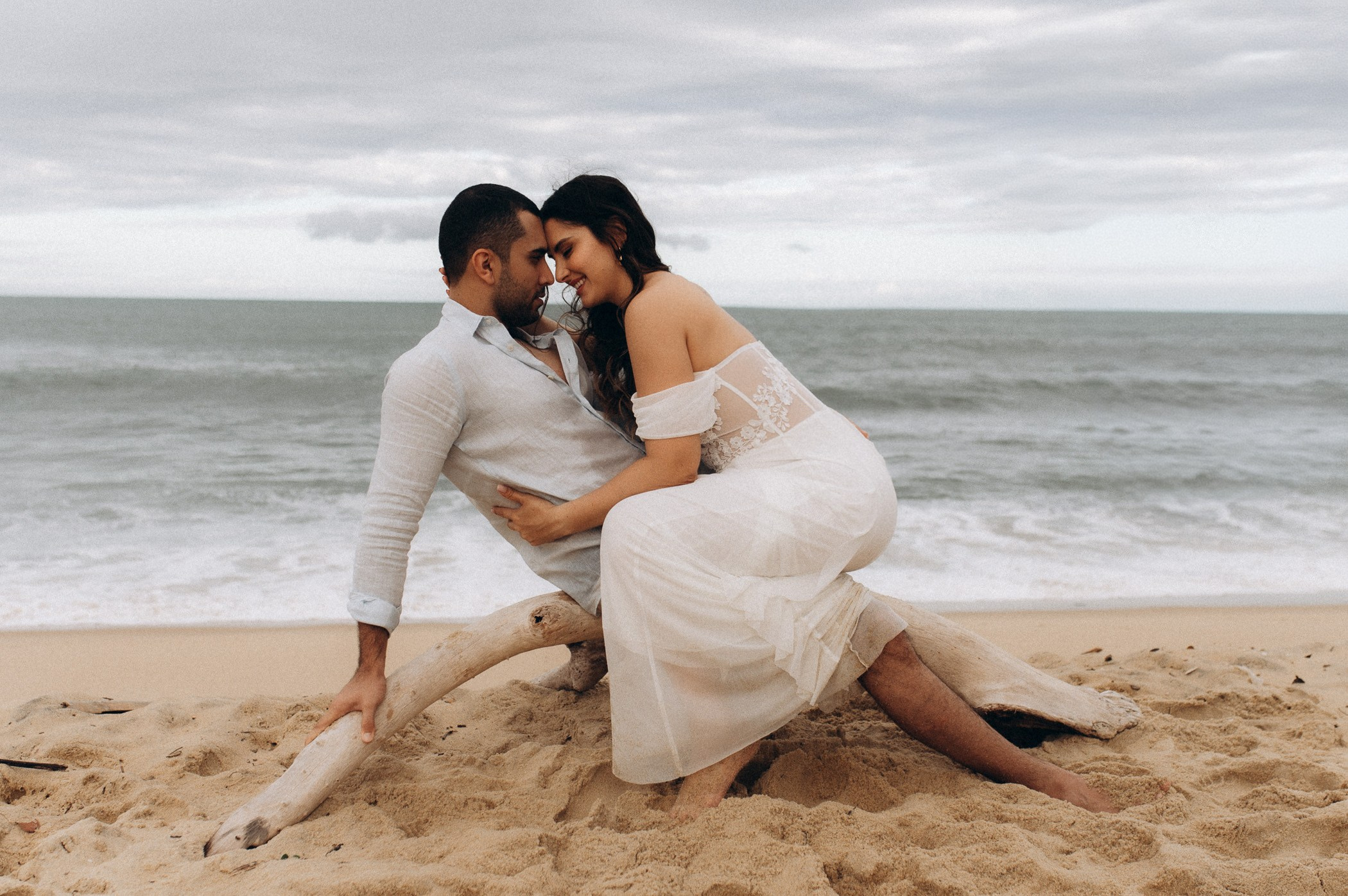 Samantha & Juliano | Ensaio de Casal na Praia de Ubatuba