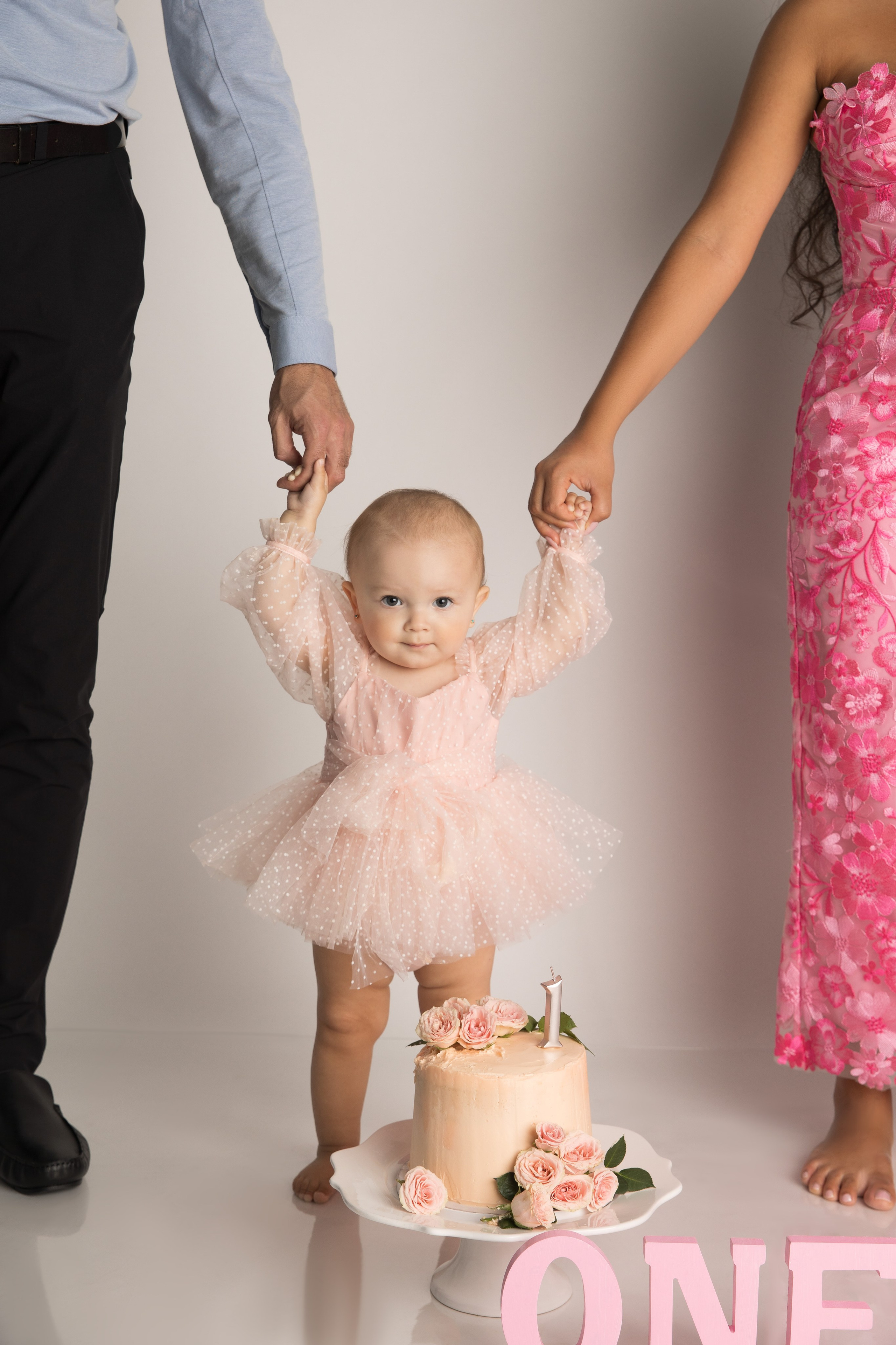 Smash cake photo session in Miami. Miami Family and Event Photographer