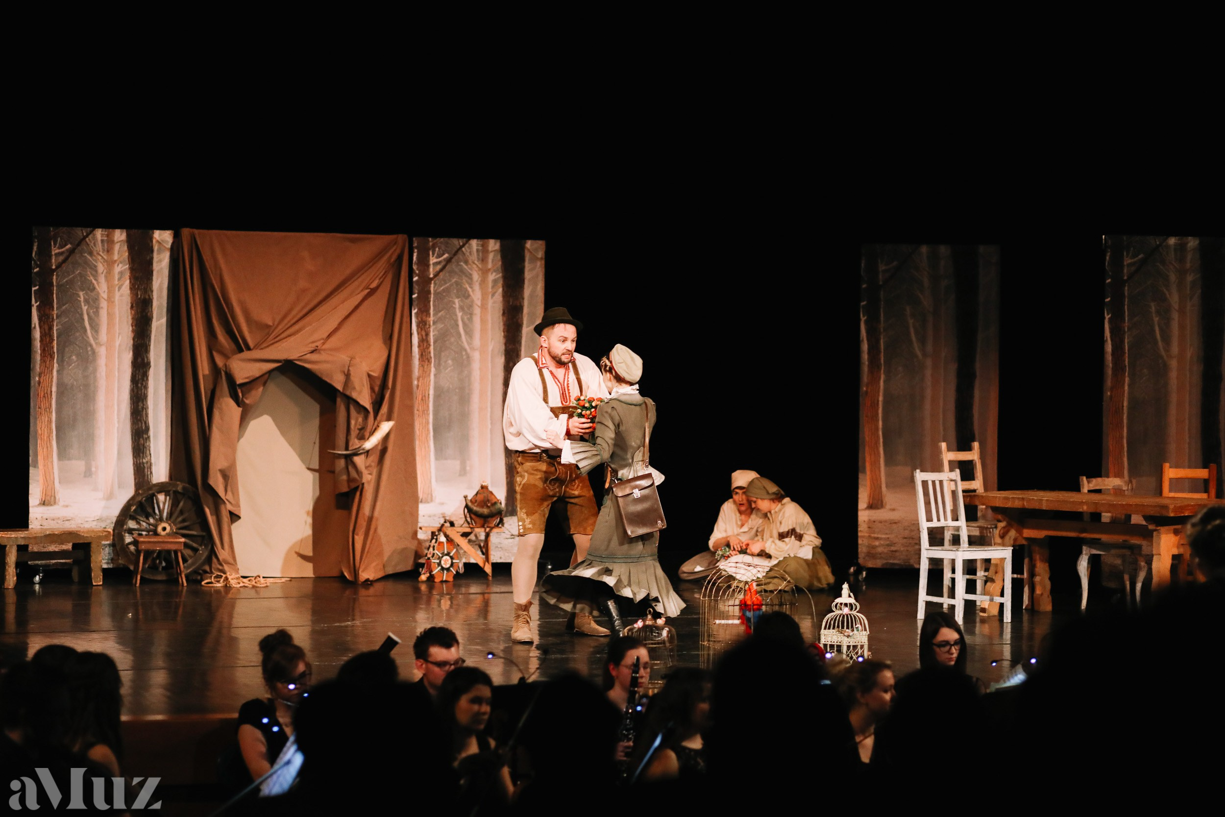 Opera Łąkowa. Fotograf Ślubny Warszawa - Sesje Biznesowe Rodzinne Eventy