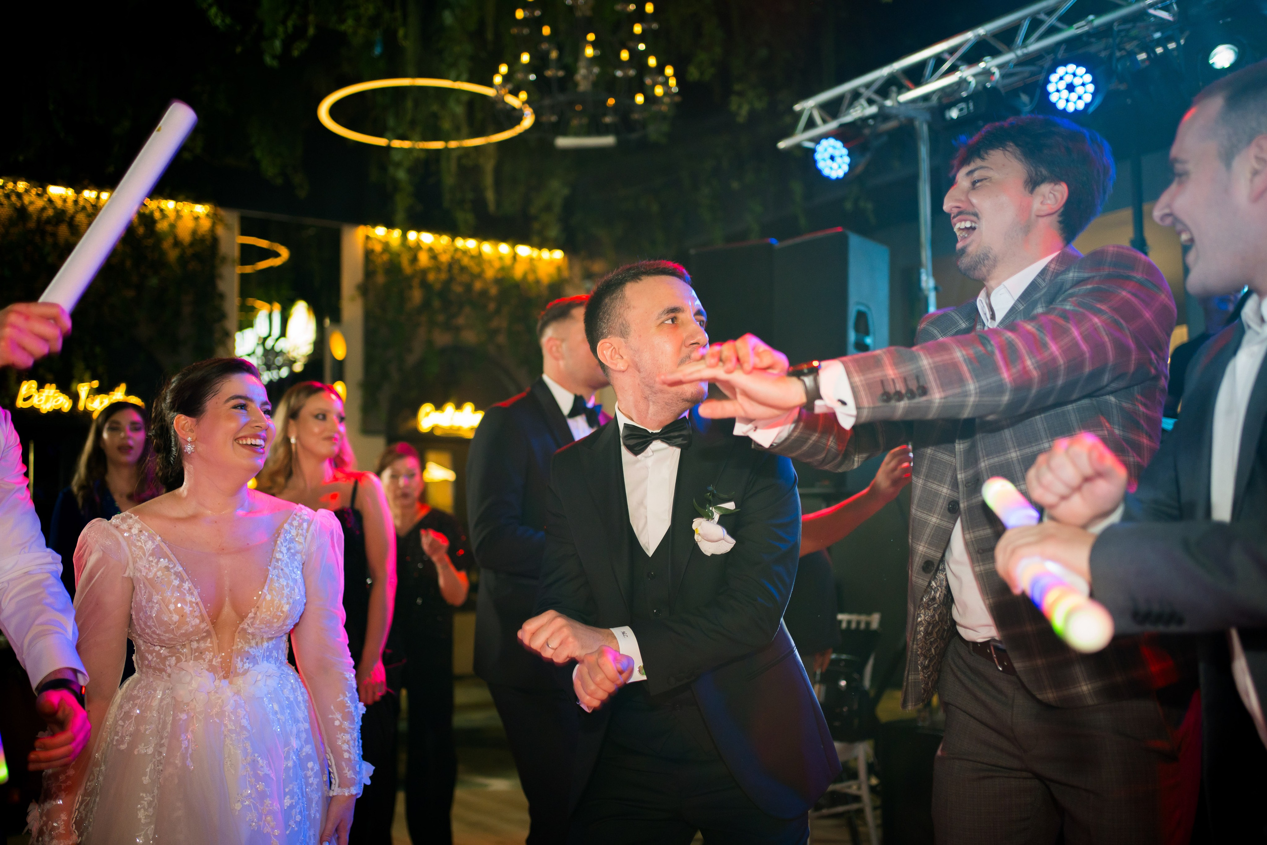 PARTY. Gabriel Florea — Fotograf nuntă București