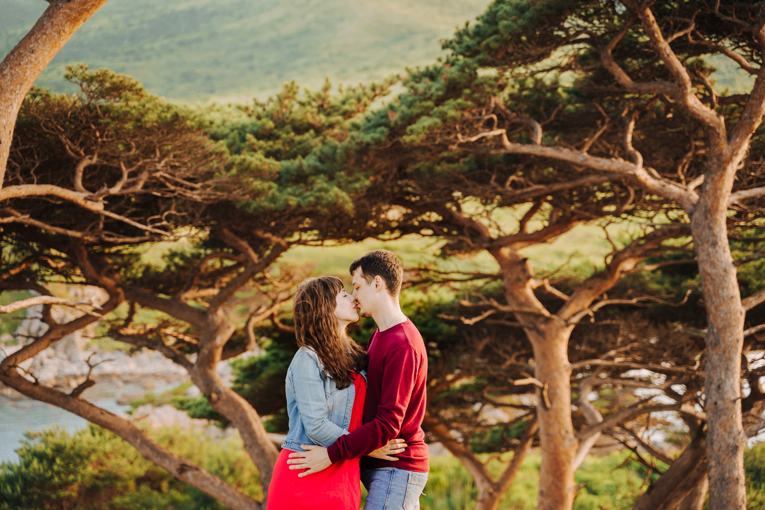 Oregon Oceanside Engagement. Wedding Photography & Videography Team in California, Los Angeles, San Francisco, San Diego and Travel