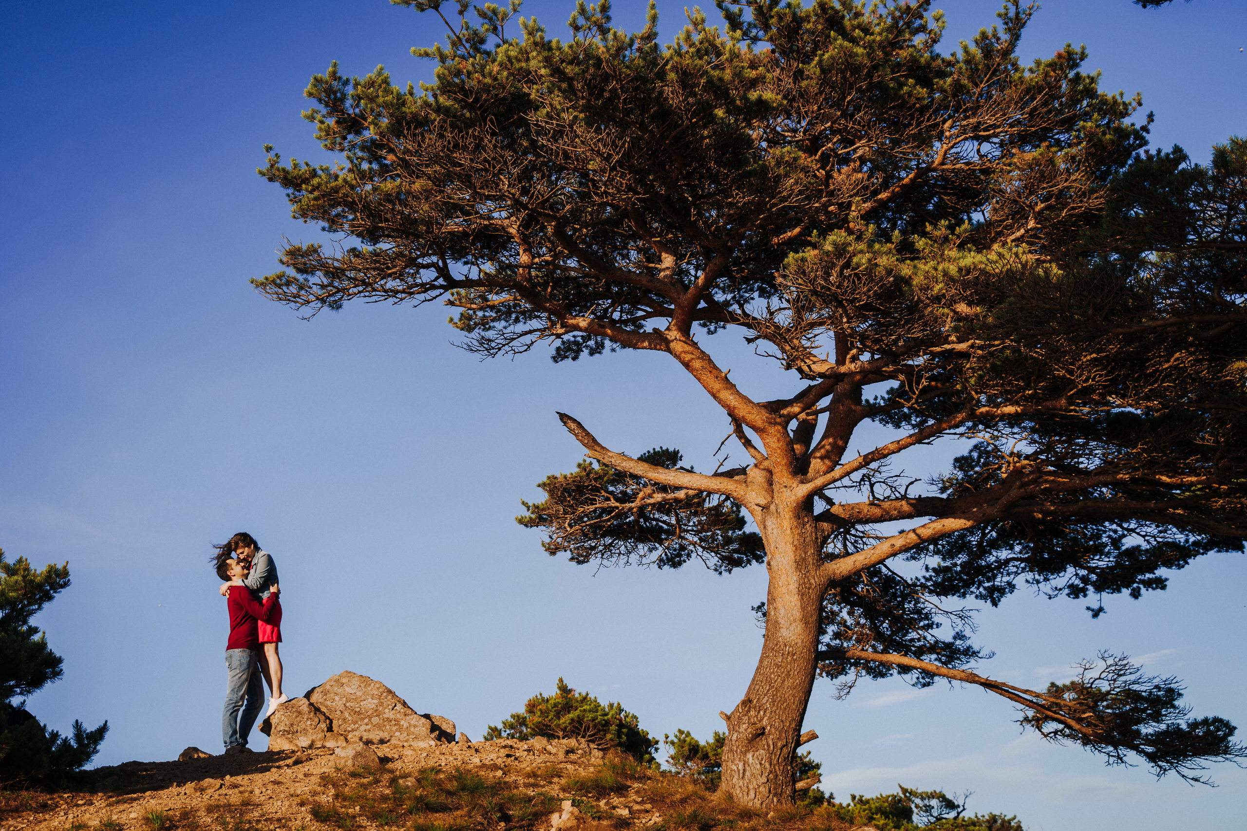 Oregon Oceanside Engagement. Wedding Photography & Videography Team in California, Los Angeles, San Francisco, San Diego and Travel