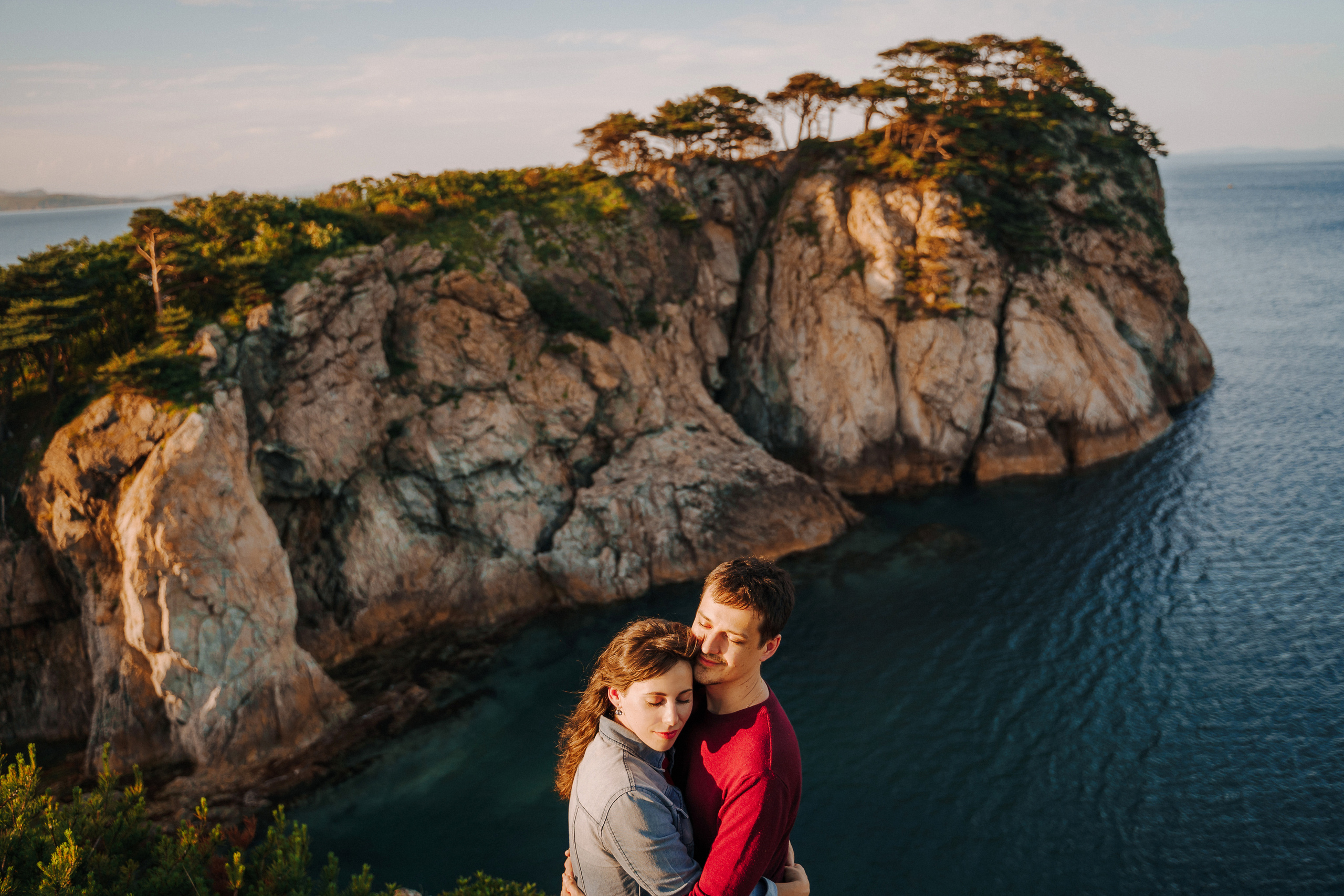 Oregon Oceanside Engagement. Wedding Photography & Videography Team in California, Los Angeles, San Francisco, San Diego and Travel