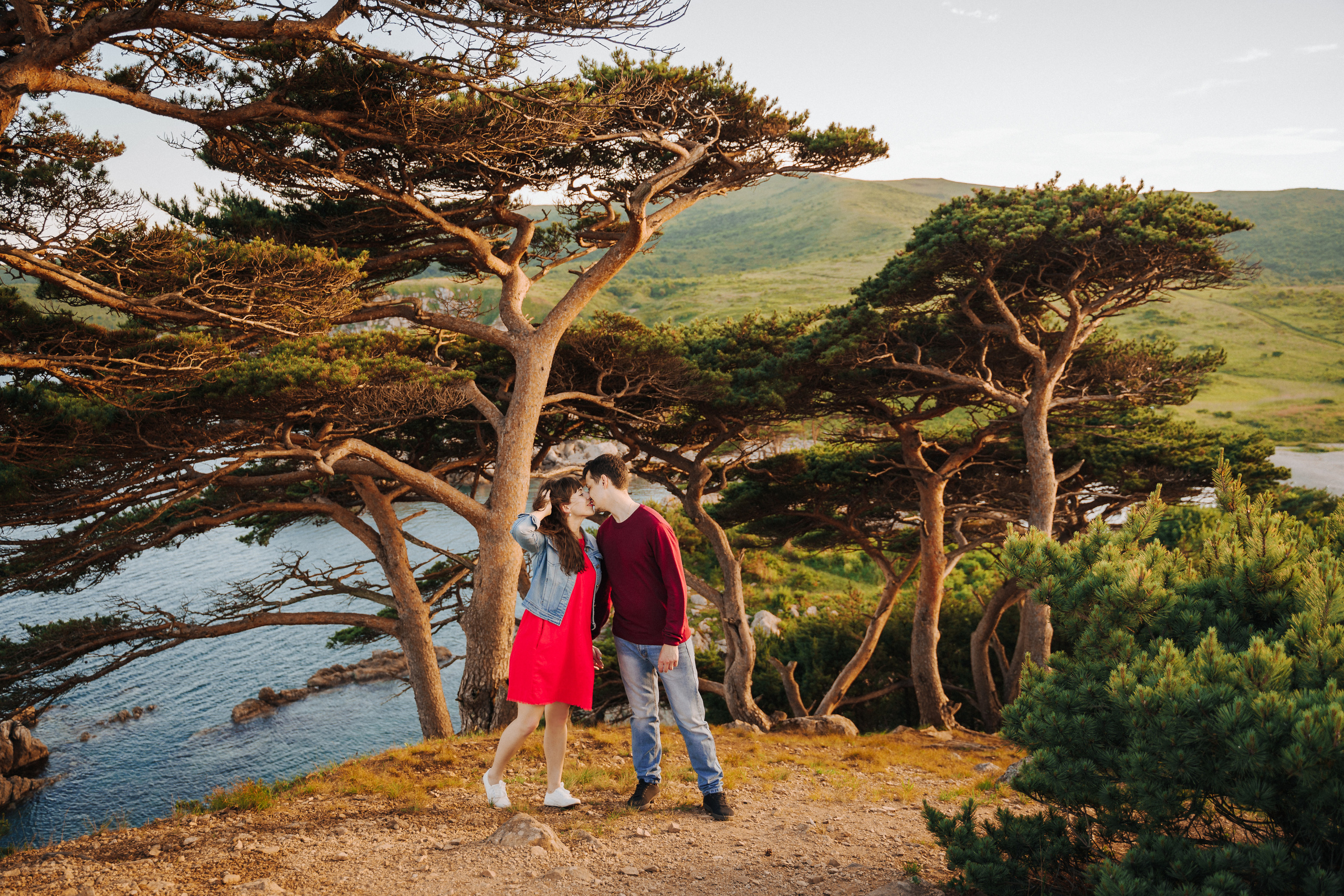 Oregon Oceanside Engagement. Wedding Photography & Videography Team in California, Los Angeles, San Francisco, San Diego and Travel
