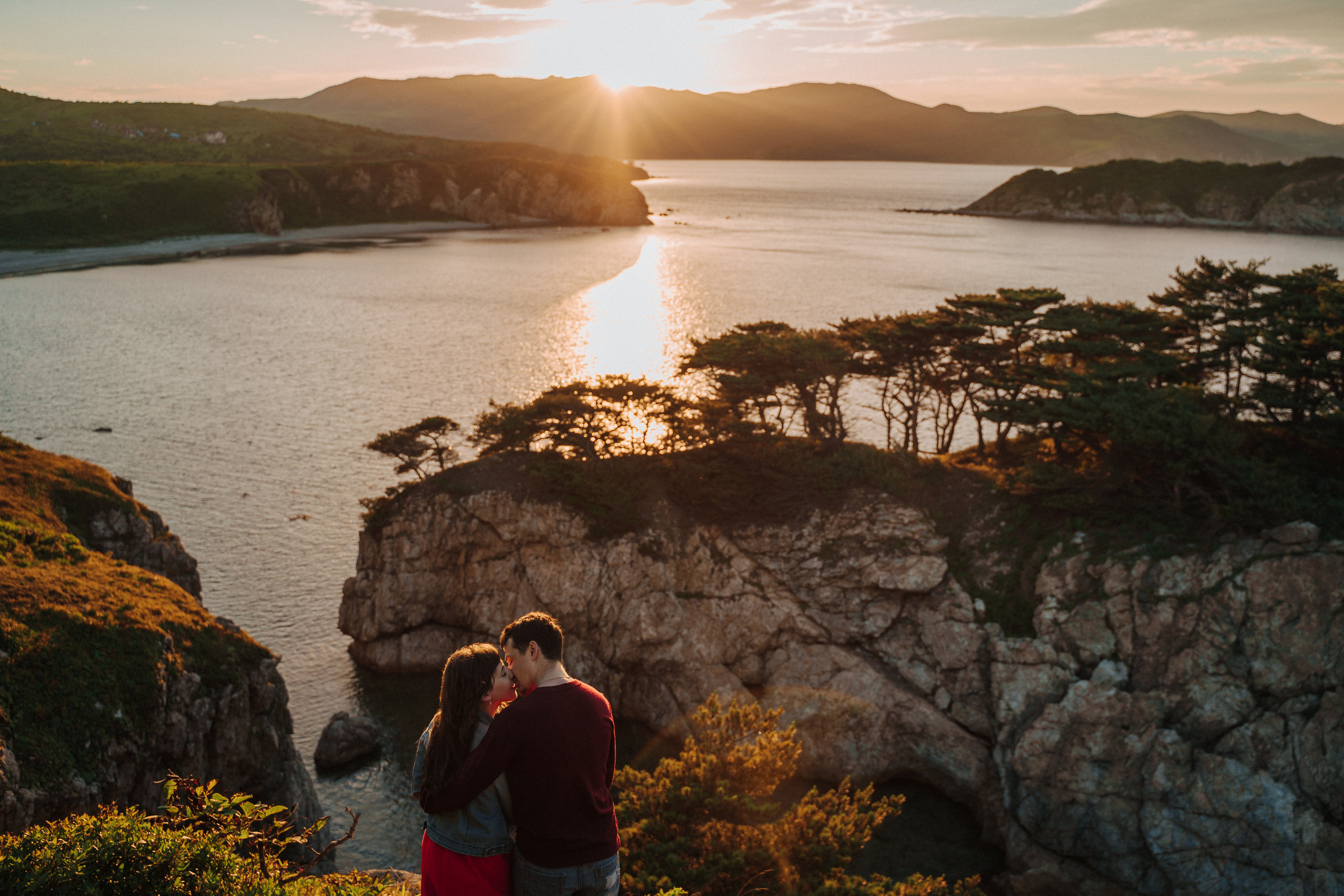 Oregon Oceanside Engagement. Wedding Photography & Videography Team in California, Los Angeles, San Francisco, San Diego and Travel