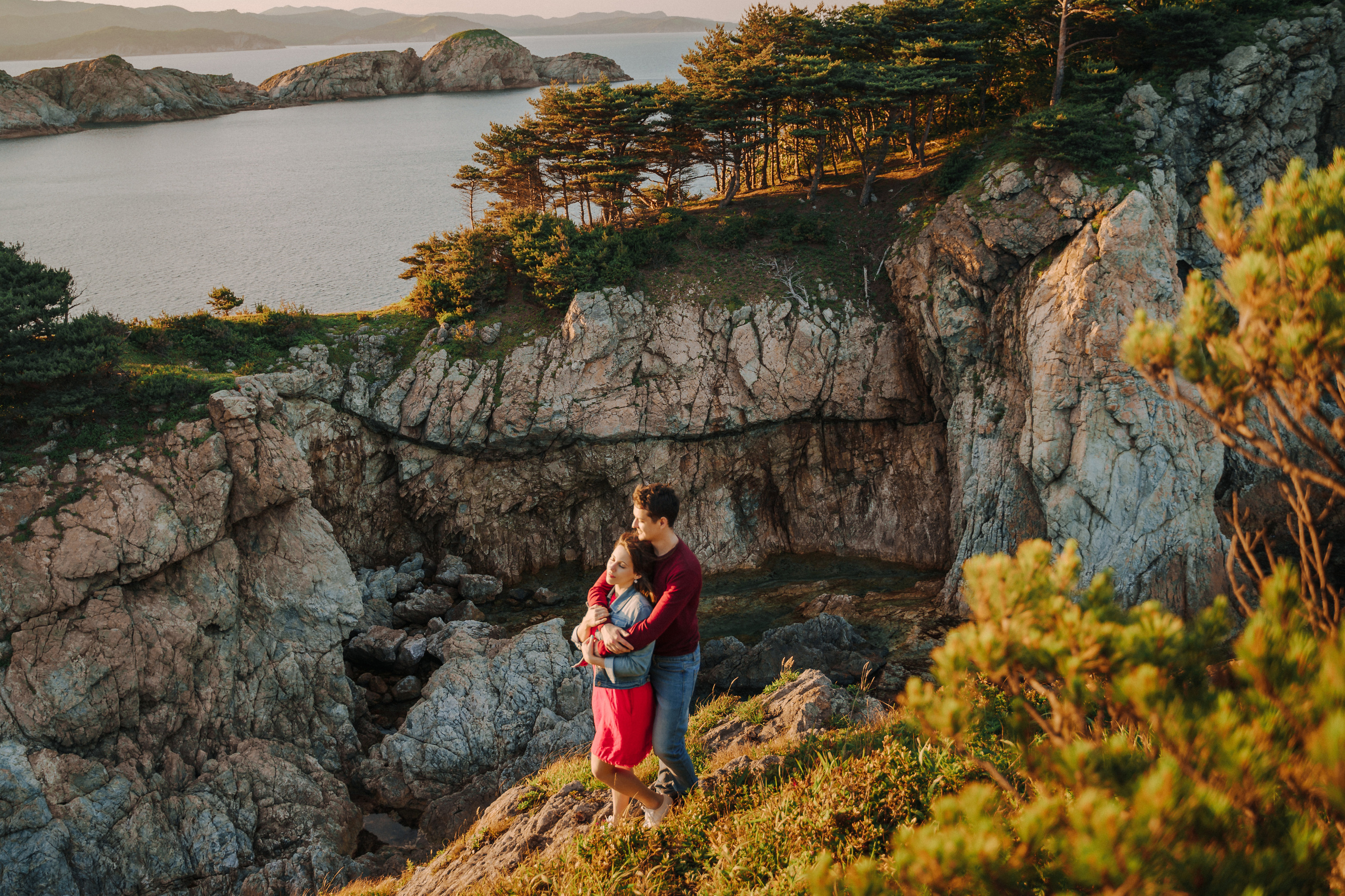 Oregon Oceanside Engagement. Wedding Photography & Videography Team in California, Los Angeles, San Francisco, San Diego and Travel