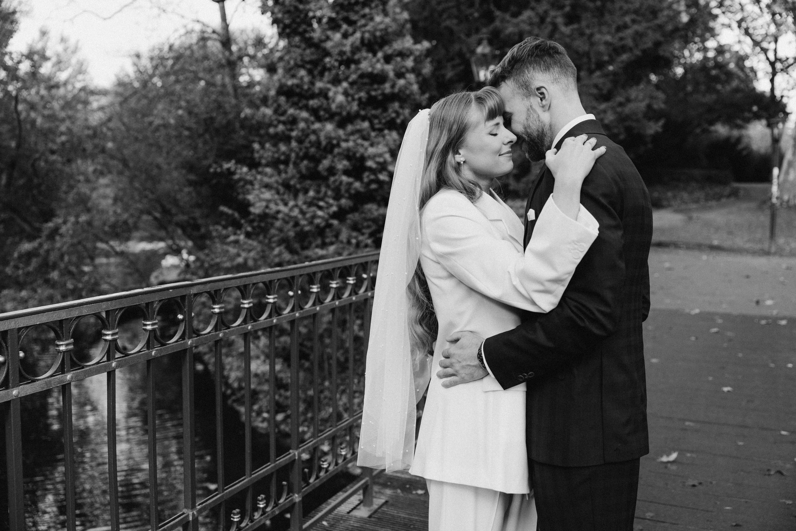 Hannah & Kai Düsseldorf. Hochzeitfotografin Düsseldorf, NRW Nadja Holzmann