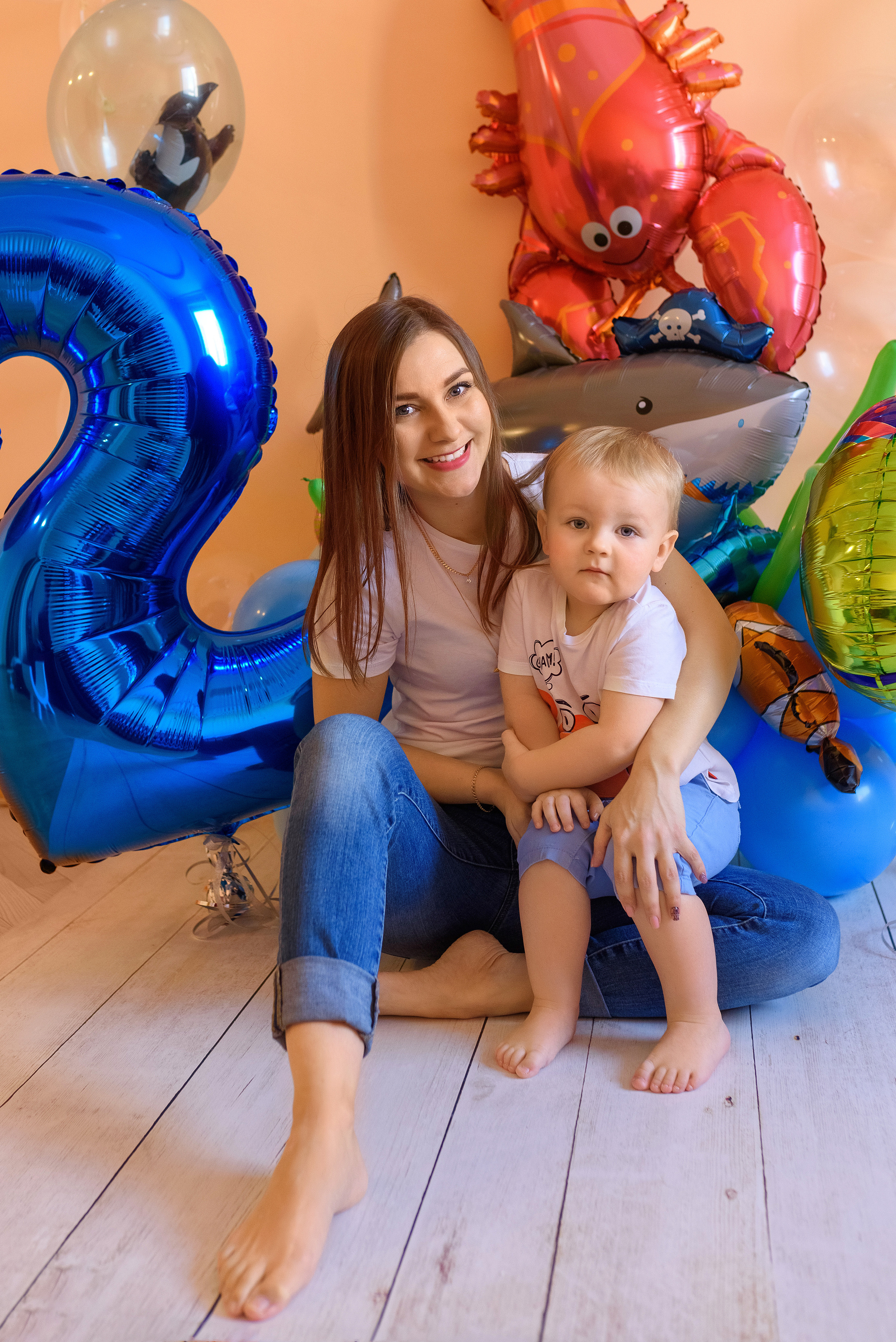 Домашняя семейная съёмка, посвященная 2-летию малыша. Семейный фотограф и фотограф новорожденных в Вильнюсе Ирина Беленкевич