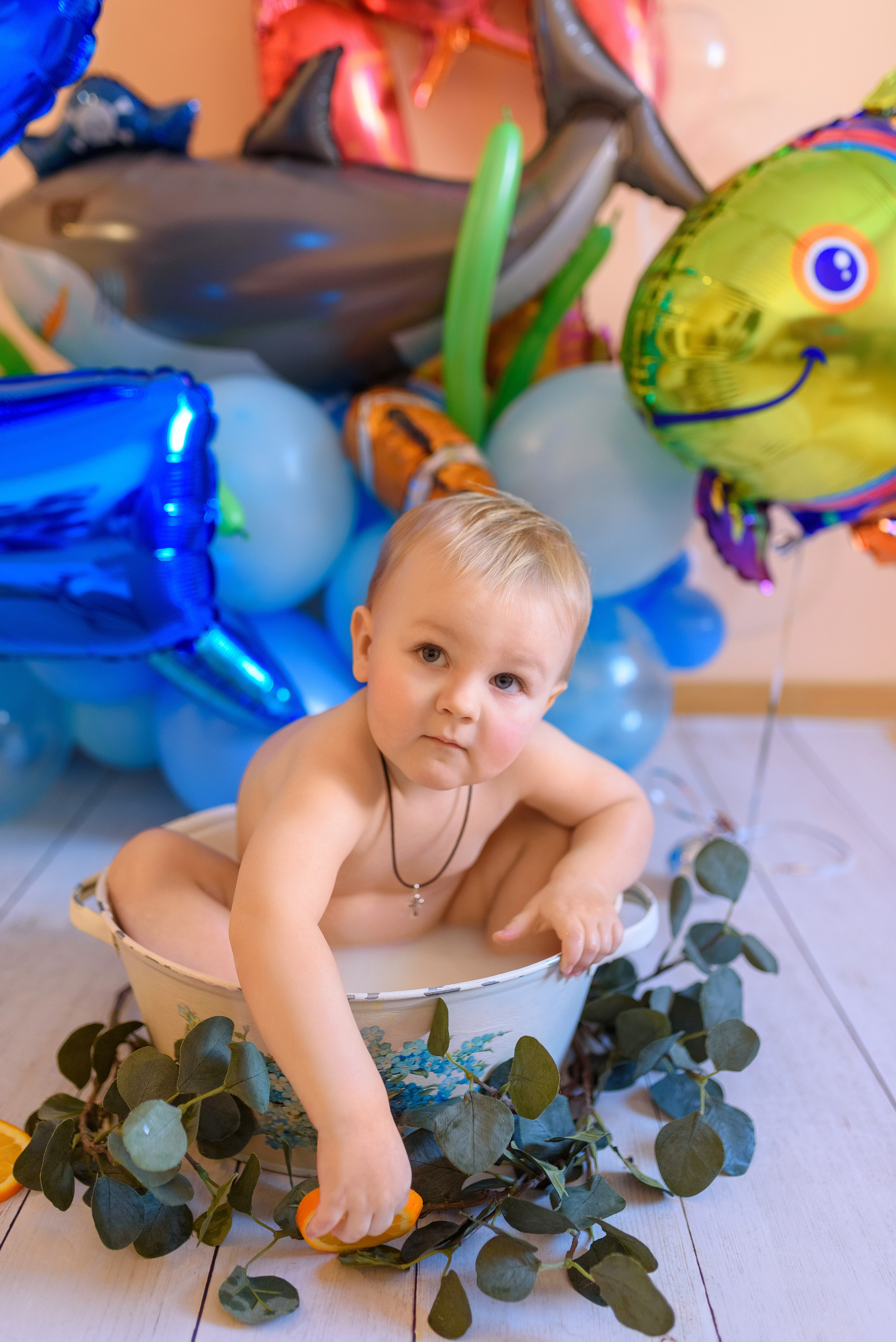 Домашняя семейная съёмка, посвященная 2-летию малыша. Семейный фотограф и фотограф новорожденных в Вильнюсе Ирина Беленкевич