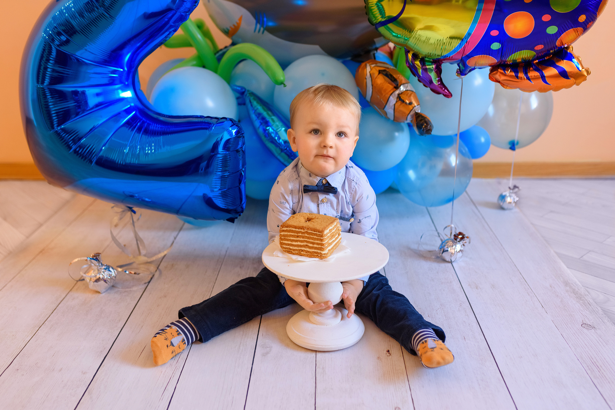 Домашняя семейная съёмка, посвященная 2-летию малыша. Семейный фотограф и фотограф новорожденных в Вильнюсе Ирина Беленкевич