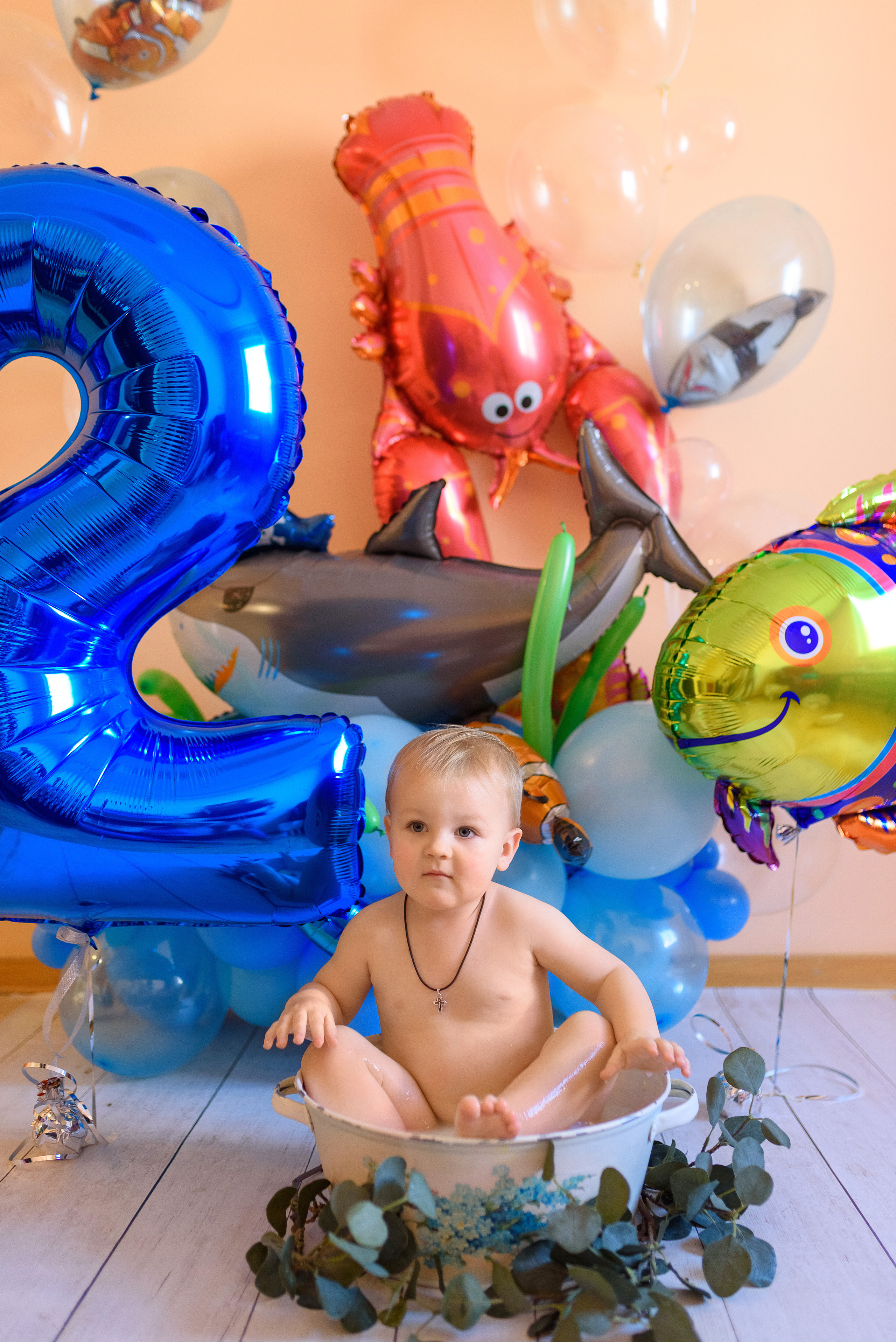 Домашняя семейная съёмка, посвященная 2-летию малыша. Семейный фотограф и фотограф новорожденных в Вильнюсе Ирина Беленкевич