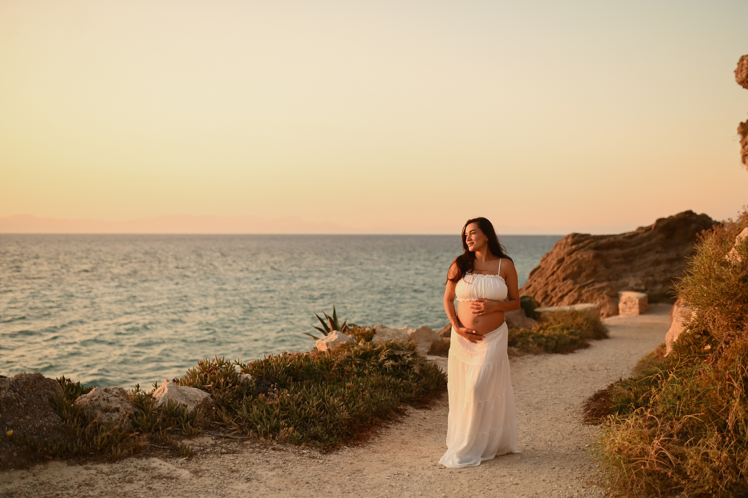 Maternity Photoshoot in Rhodes. Photographer in Rhodes Island