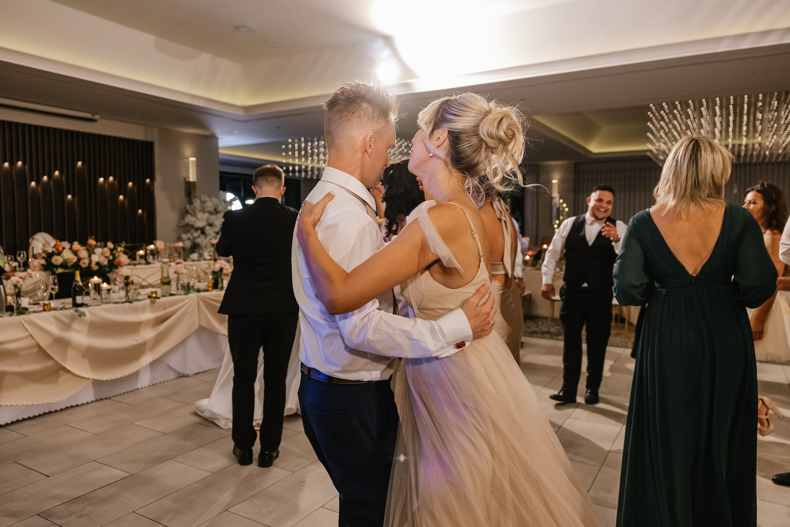 09.06.2025 Wedding. Wedding family event photographer in Chicago Nick Yushevich