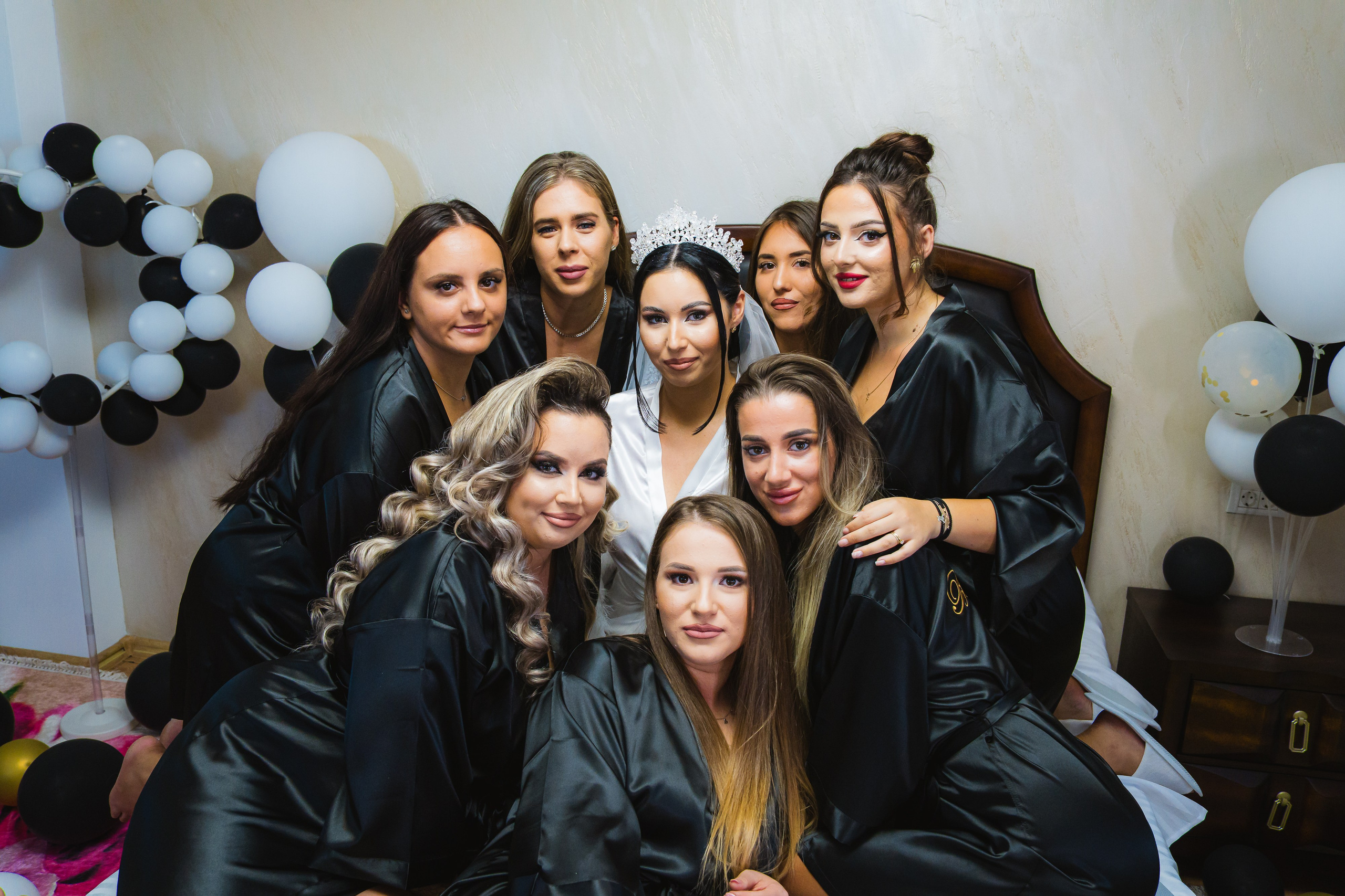 Bella & Adi. Foto Studio — Fotograf de evenimente, nunti, botezuri, portrete