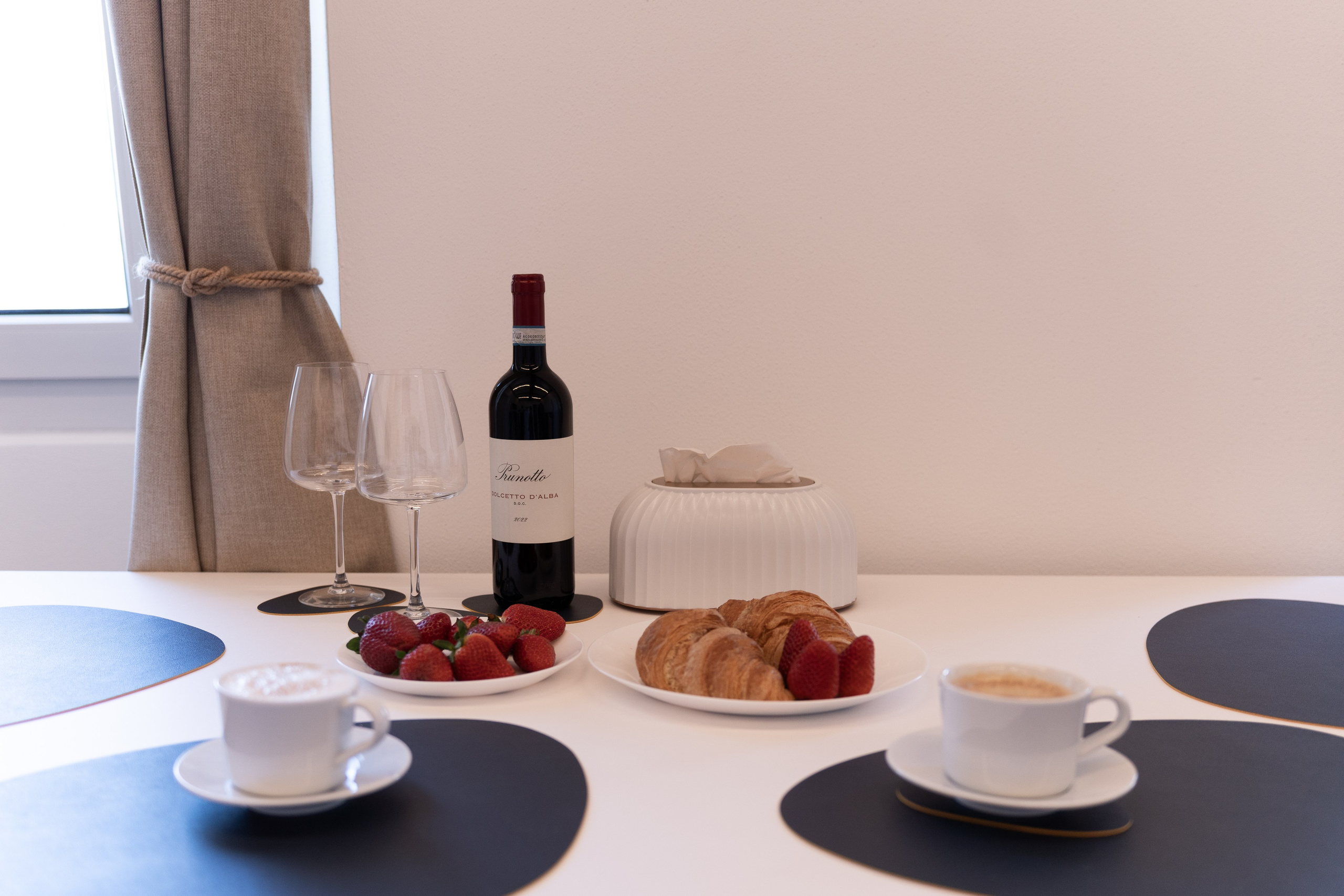 Lake Maggiore apartment. PHOTOGRAPHER IN ITALY