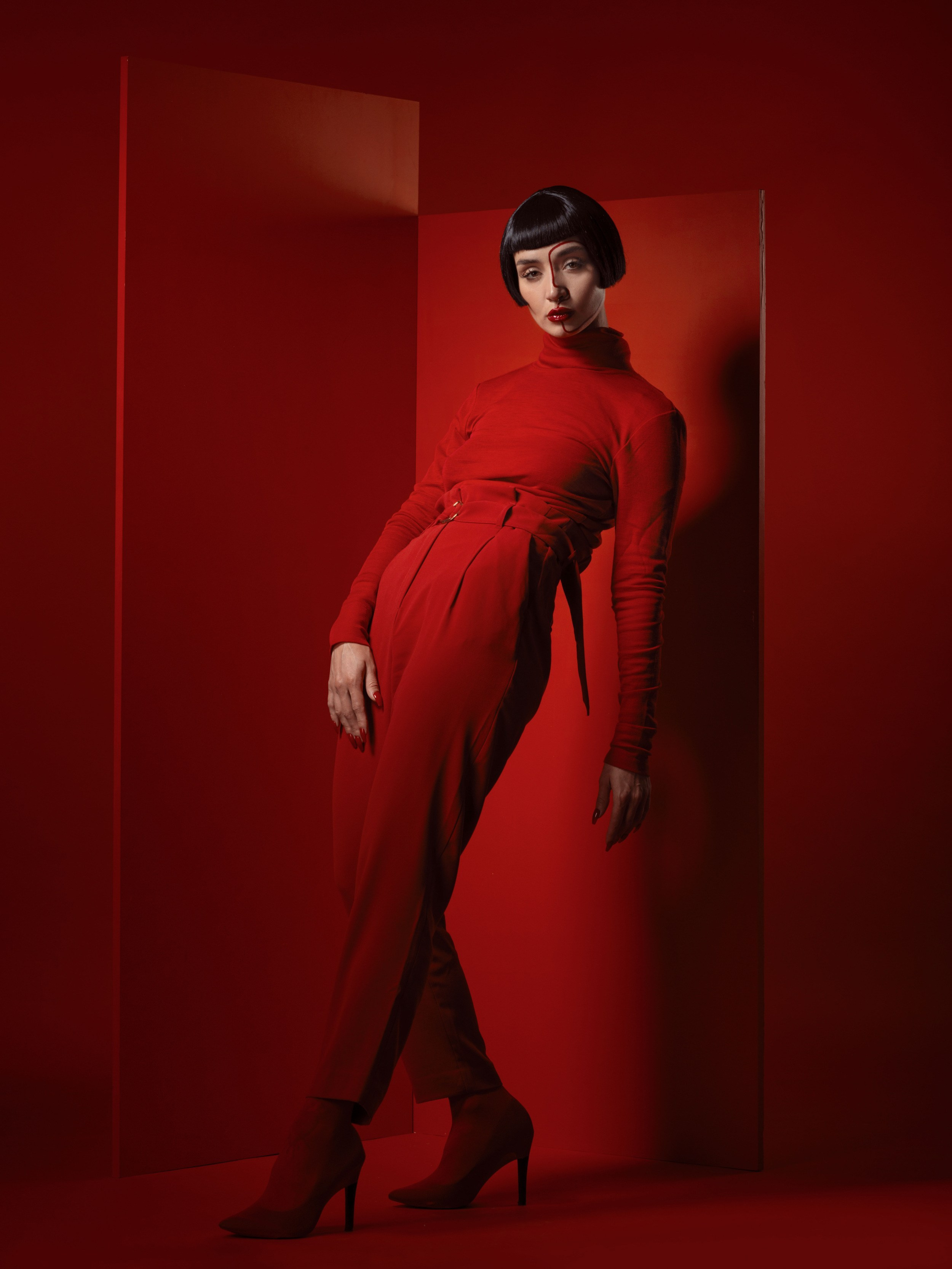 Professional fashion shoot in the studio NYC Alice Bell. Alice Bell — Wedding photographer in New York