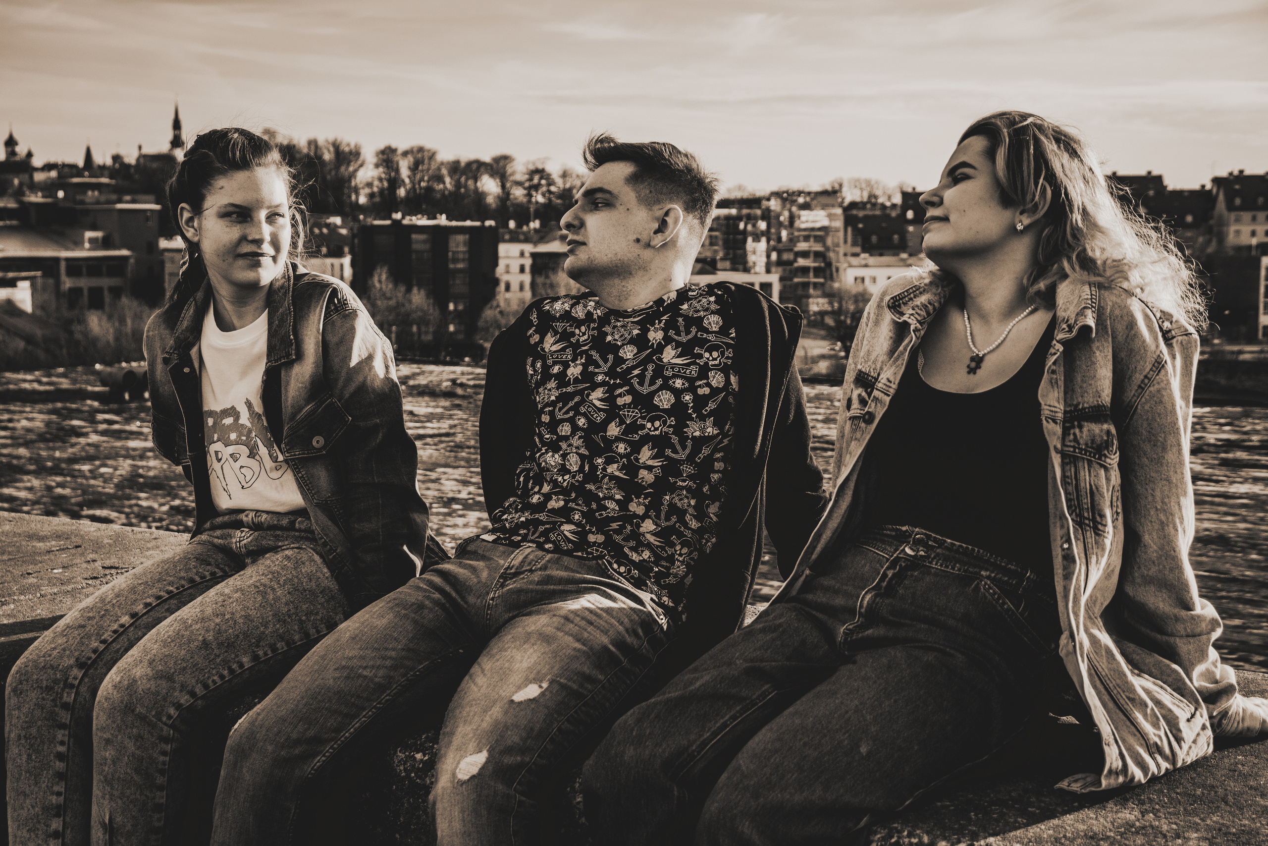 Vanalinn (Pavel, Stasja, Nika). Nebula 25 — Fotod teie hingele