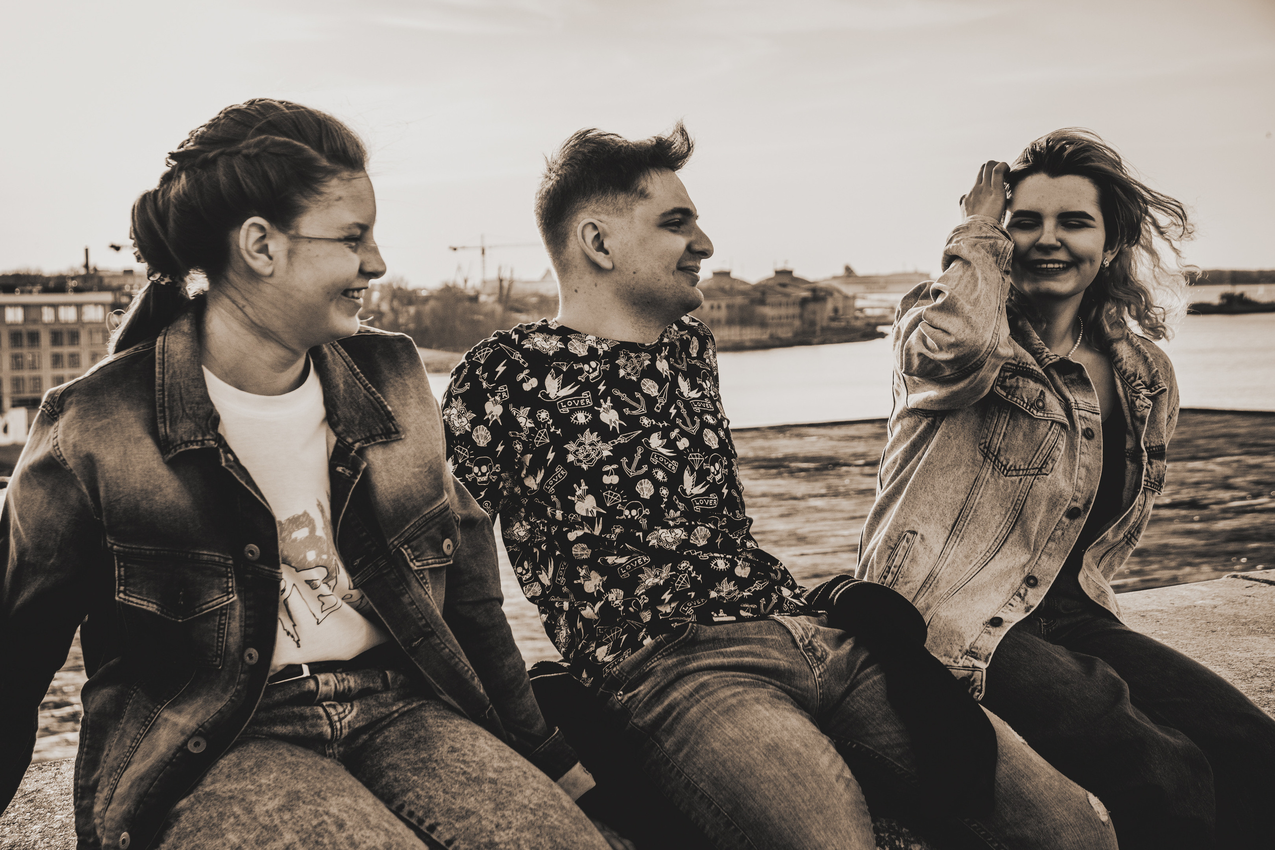 Vanalinn (Pavel, Stasja, Nika). Nebula 25 — Fotod teie hingele