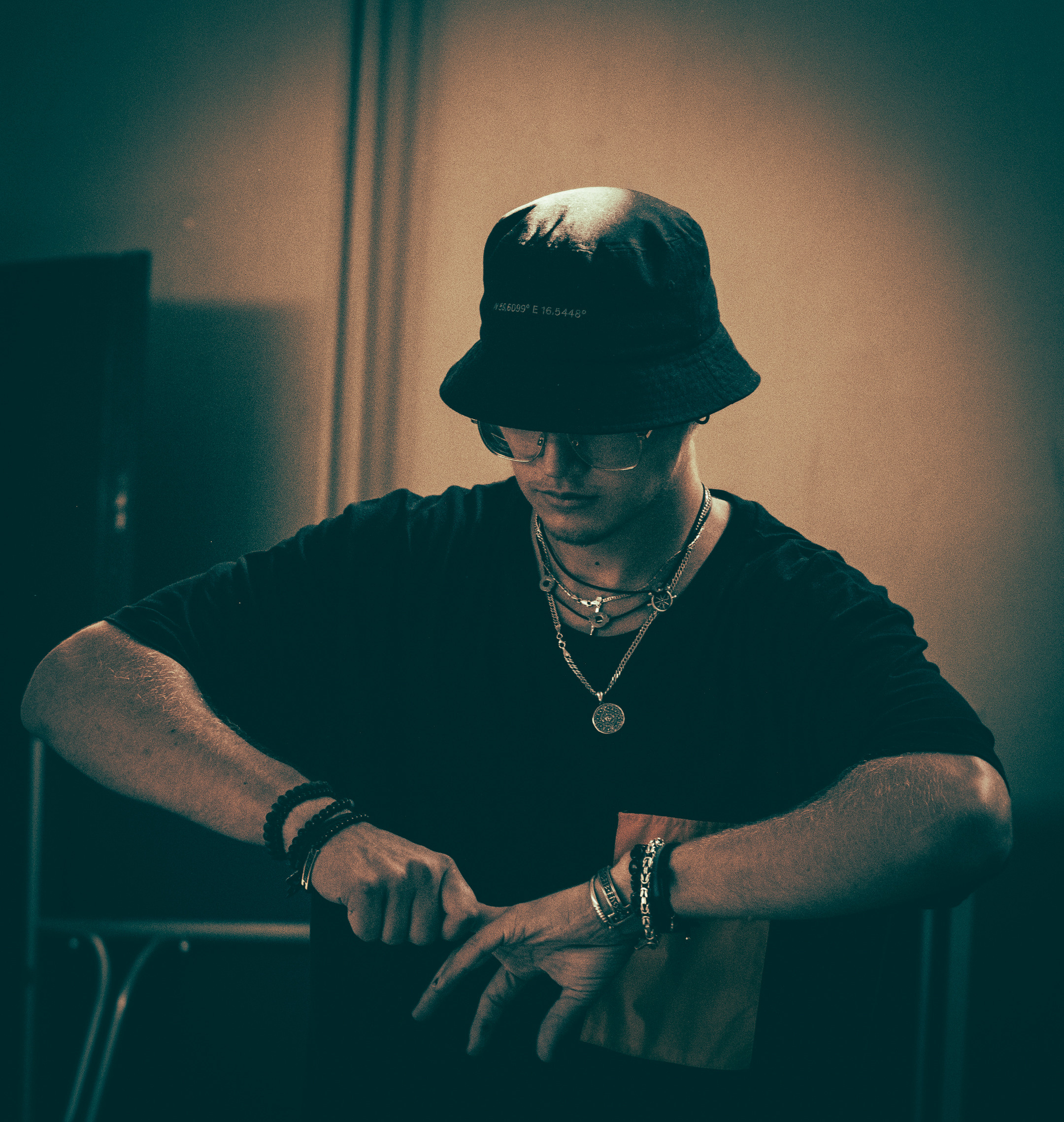 Võrkpall Noortekeskuses (sõpruskond). Nebula 25 — Fotod teie hingele