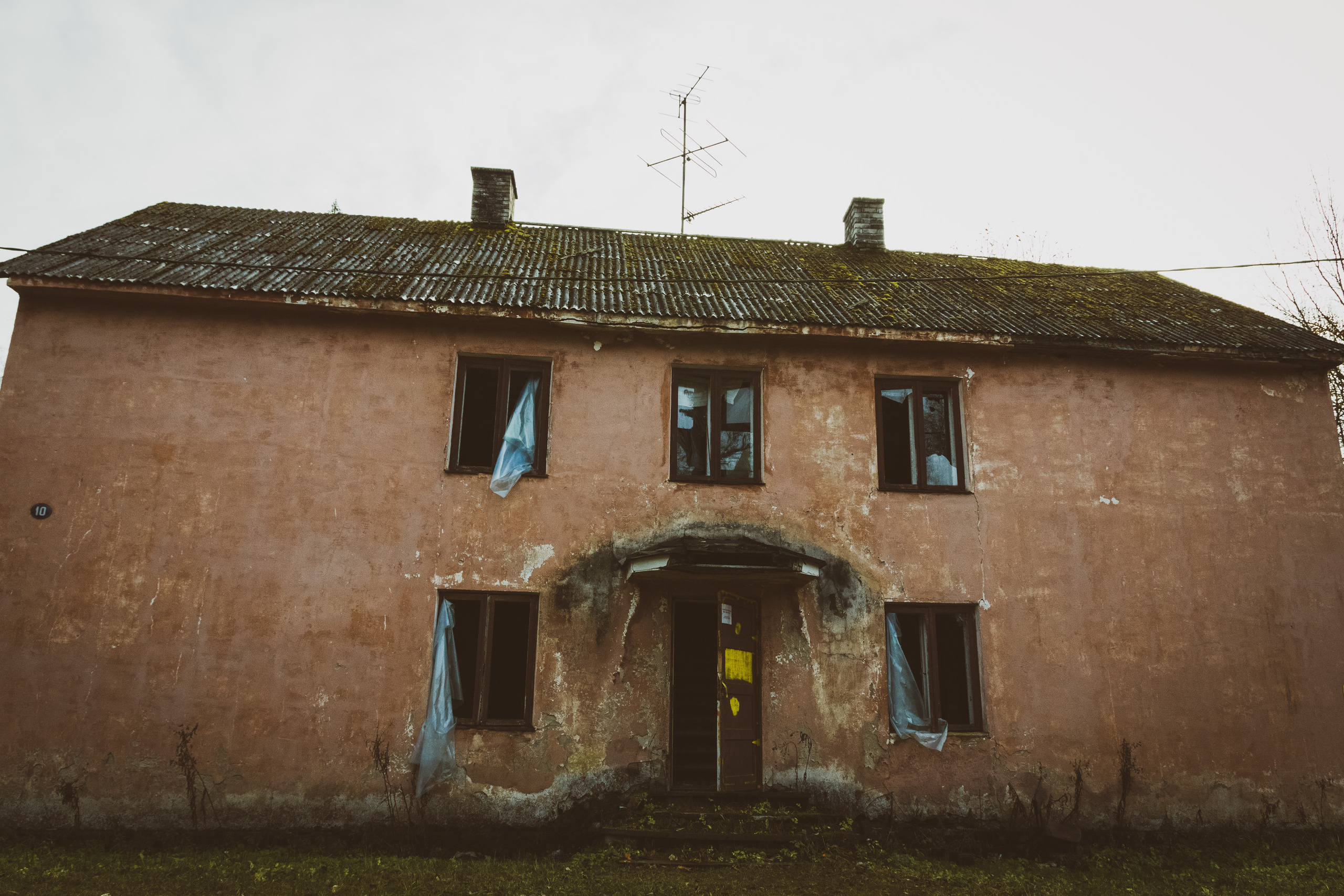 Rabasaare Kummituslinn (Vadim ja Nika A.). Nebula 25 — Fotod teie hingele