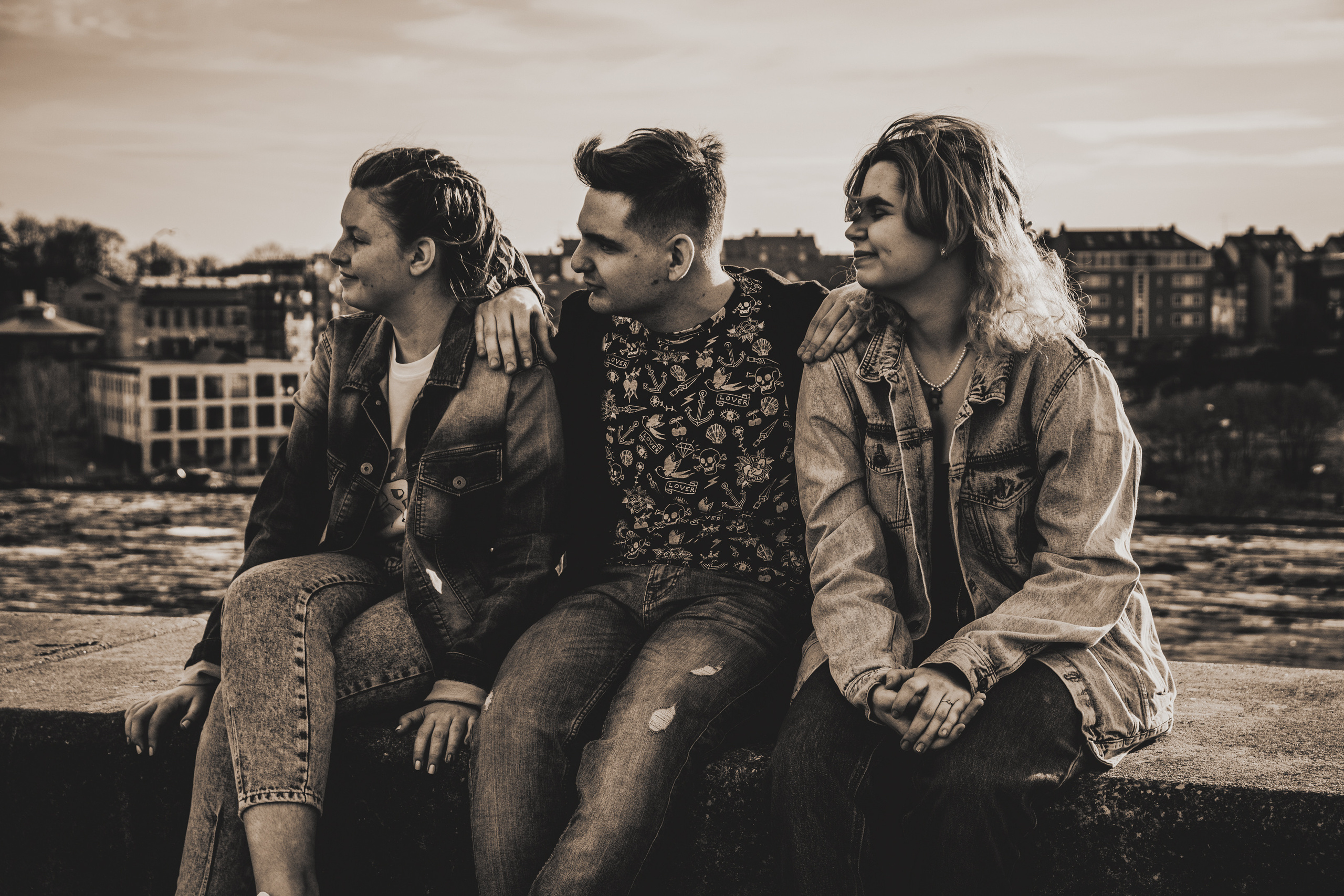 Vanalinn (Pavel, Stasja, Nika). Nebula 25 — Fotod teie hingele