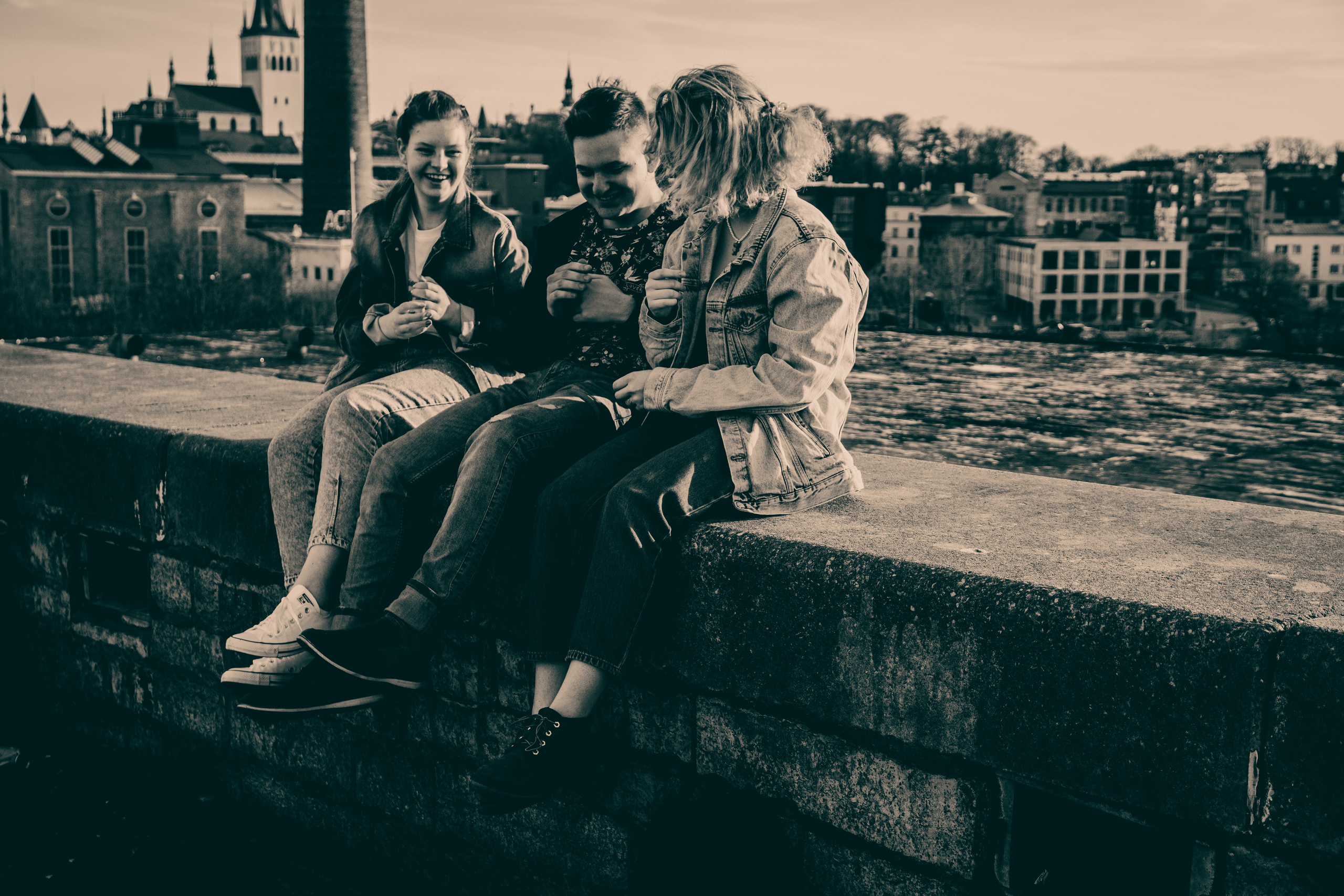 Vanalinn (Pavel, Stasja, Nika). Nebula 25 — Fotod teie hingele