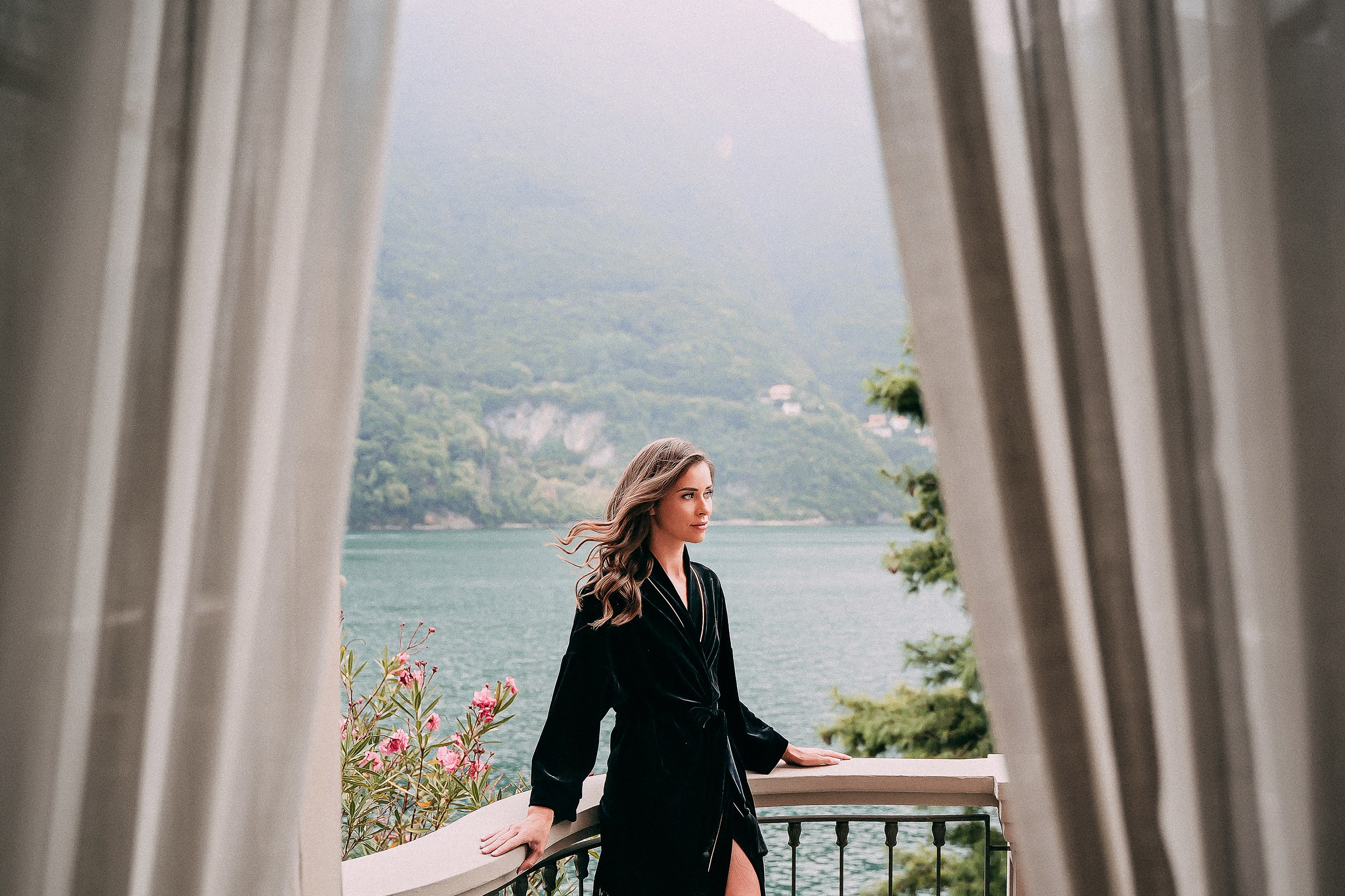 Relais Villa Vittoria Como wedding. Wedding photographer Como Lake, Italy