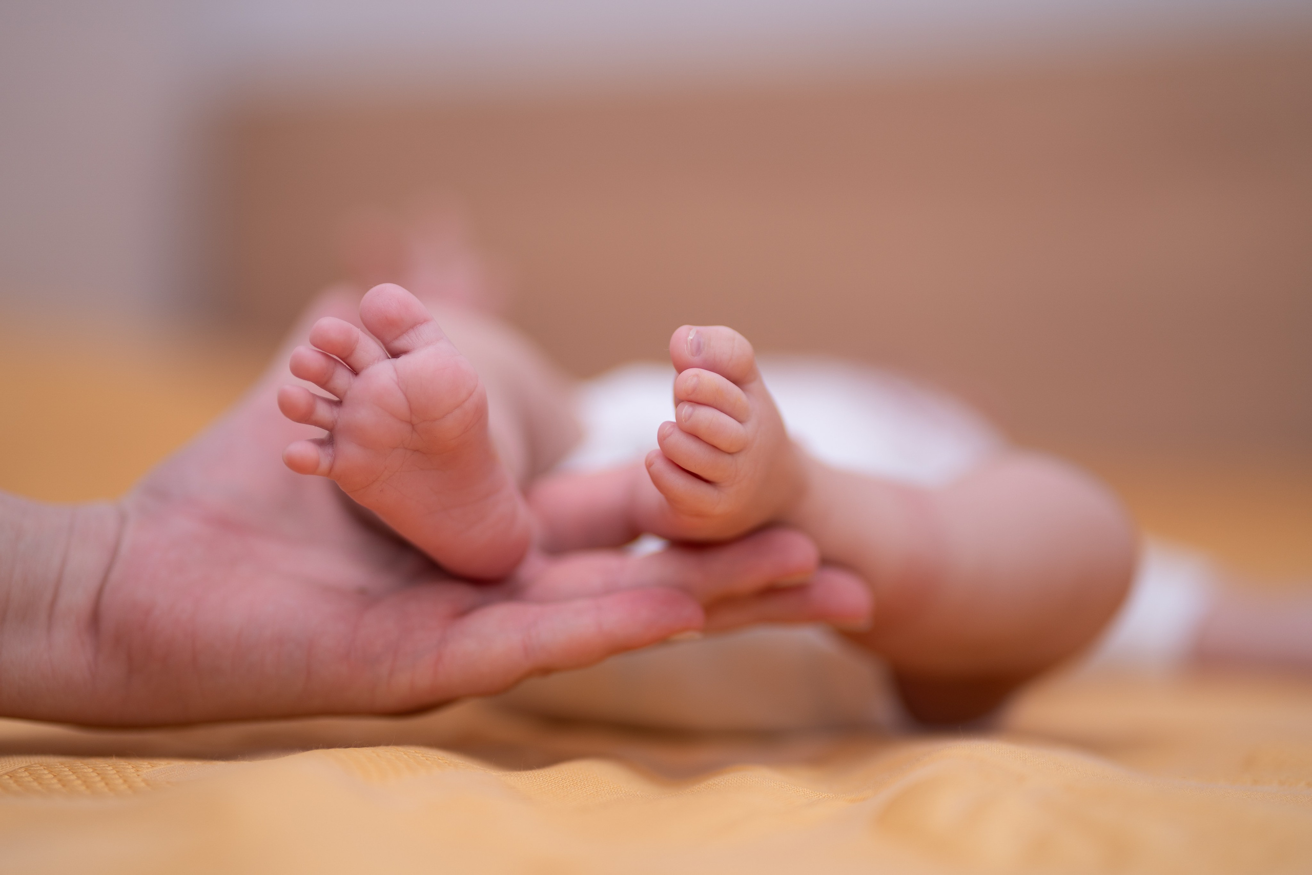 BOTEZ - PRIMUL ZÂMBET