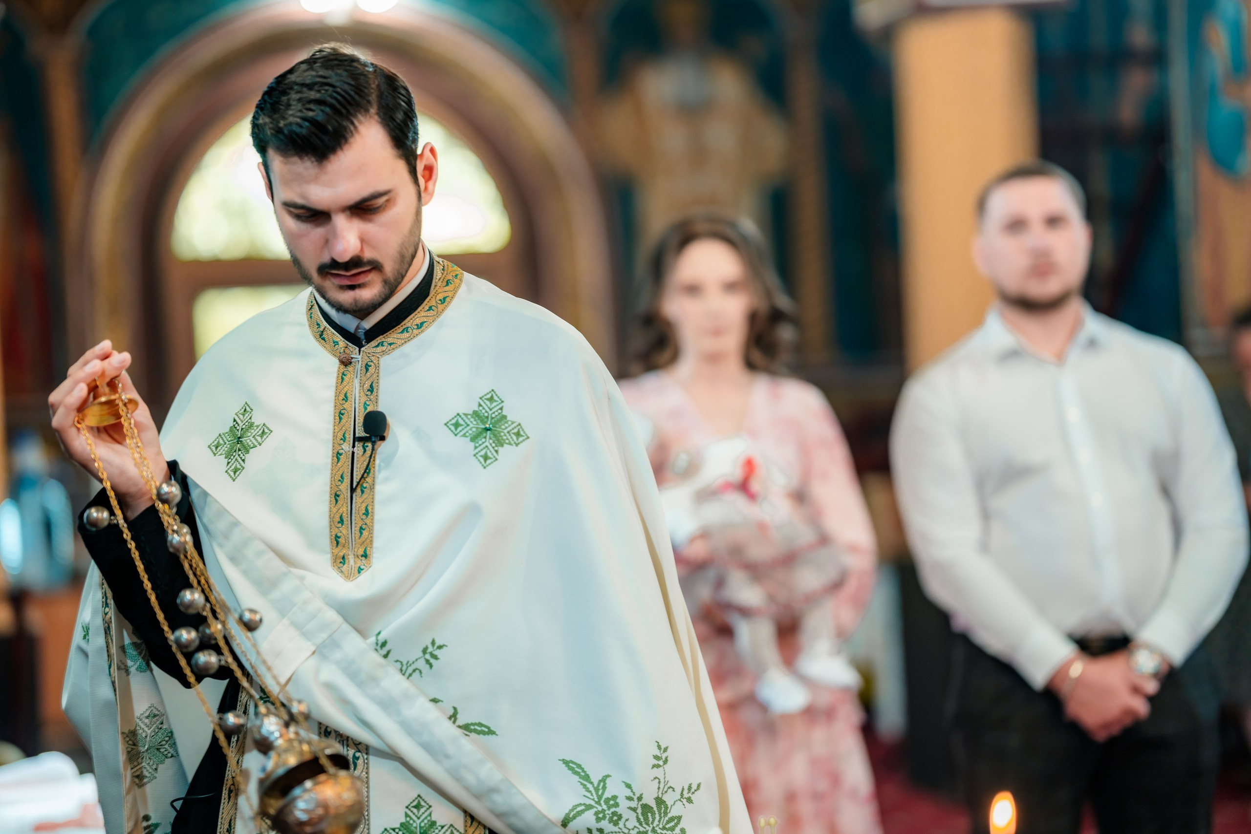 fotograf botez Miruna Parascheva, fotografie botez Botoșani, fotograf Alin Chirilă, amintiri botez, fotografii botez, botez Miruna Parascheva, fotograf copii, fotografie botez în Botoșani-alt="botez Miruna Parascheva, fotografie botez Alin Chirilă, amintiri botez, fotografii emoționante botez Botoșani"-- fotografii-botez-bebelus- amintiri-botez-micuț- moment-sfânt-crestinare- fotografie-emotionanta-botez- detalii-botez-bebelusi- parinti-fericiti-la-botez- fotograf-botez-profesionist- botez-in-biserica-ortodoxa- micuț-botezat-cu-emoție- zâmbete-și-lacrimi-la-botez- bebeluș-la-cristelniță- decor-botez-colorat- botez-cu-dragoste-și-credință- emotie-pura-la-botez- fotograf-botez-botosani- botez-iasi-suceava-fotograf- amintiri-nepretuite-botez