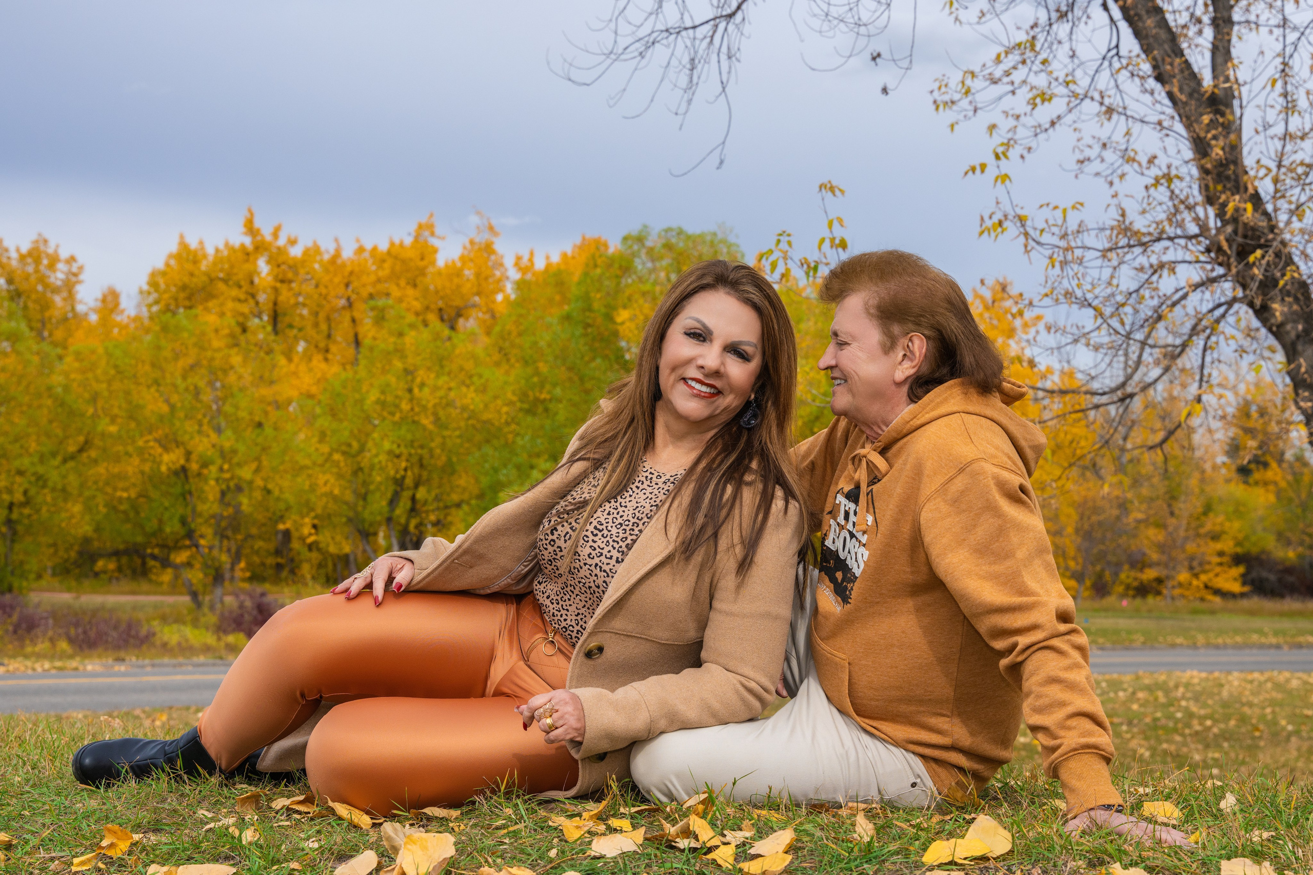 Ariana’s Family. Carlos Lima Photography — Photographer in Calgary