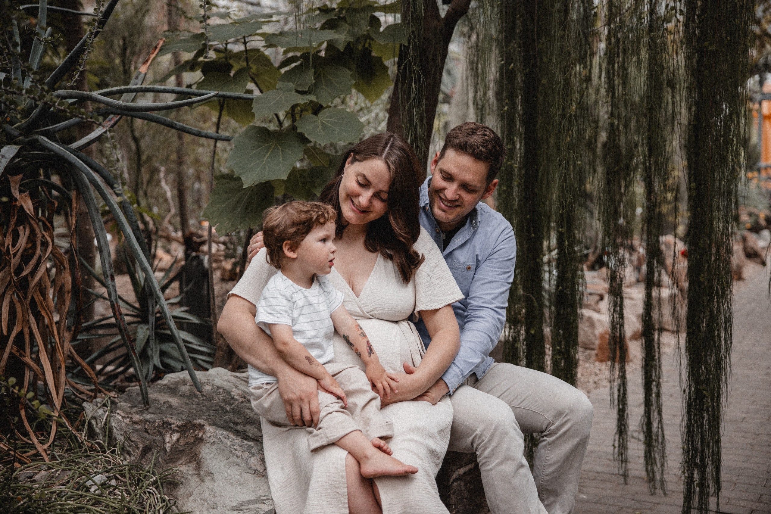 Babybauch Shooting im Botanischen Garten Bochum | Reiche Fotografie. Hochzeitsfotografin Bochum | Halyna Reiche Fotografie NRW