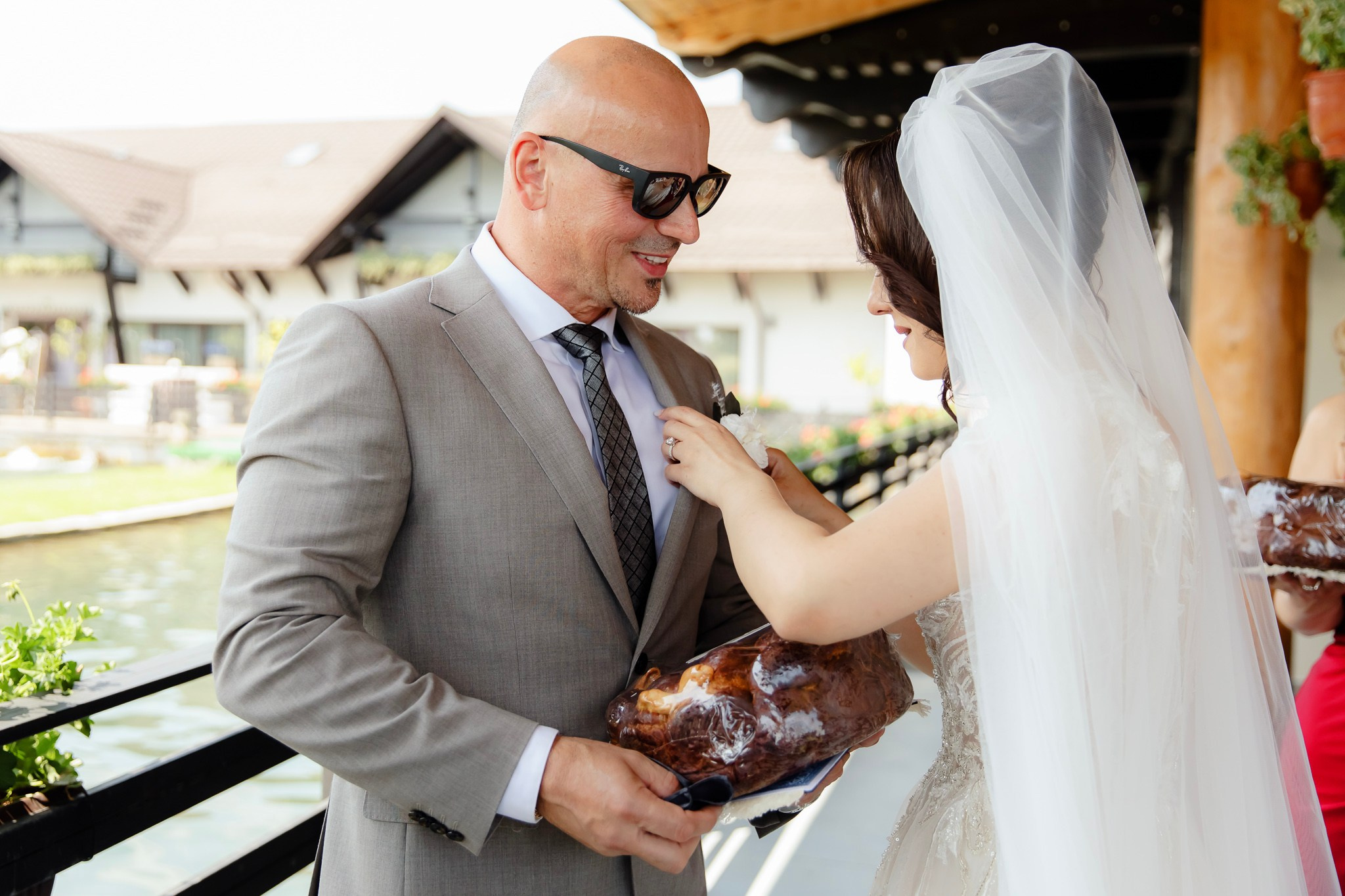 Ioana & Ionuț | Nuntă de poveste la Păstrăvăria Poiana din Mălini județul Suceava. Servicii foto-video profesionale, pentru momente de neuitat