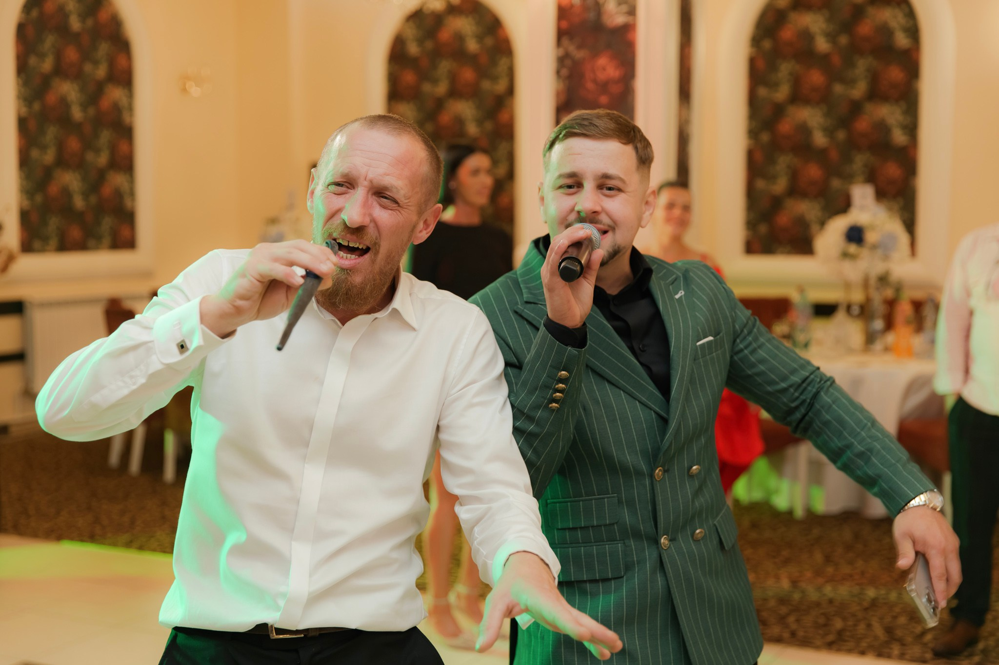 Mihai & Oana. Servicii foto-video profesionale, pentru momente de neuitat