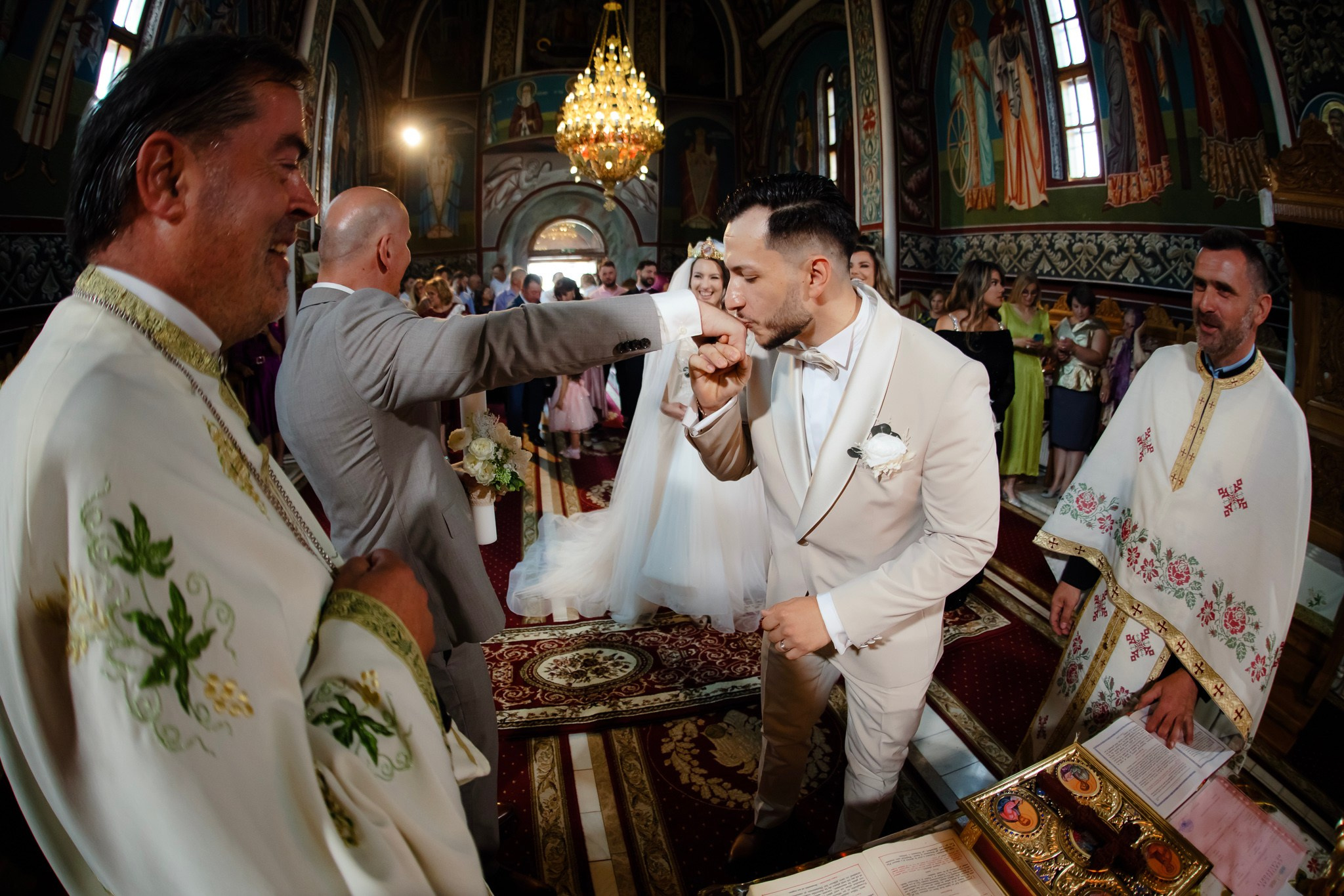 Ioana & Ionuț | Nuntă de poveste la Păstrăvăria Poiana din Mălini județul Suceava. Servicii foto-video profesionale, pentru momente de neuitat