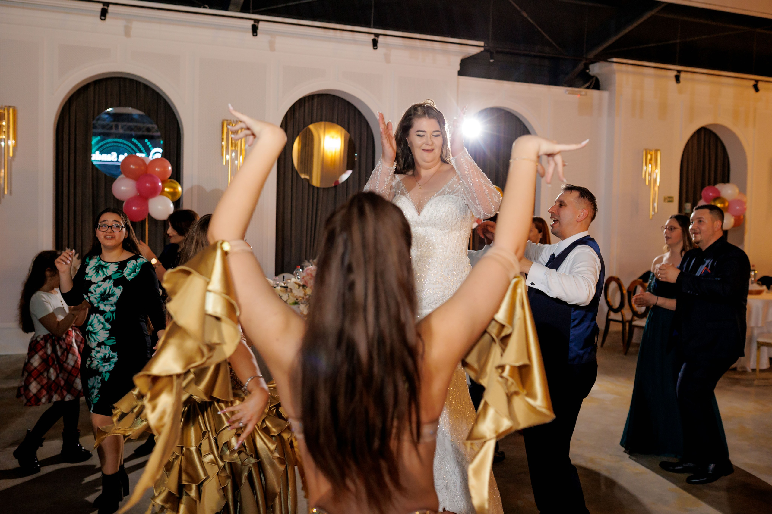 Povestea voastră, regizată de noi |Cristi Turculet Videograf Nuntă Suceava | wedding highlight. Servicii foto-video profesionale, pentru momente de neuitat