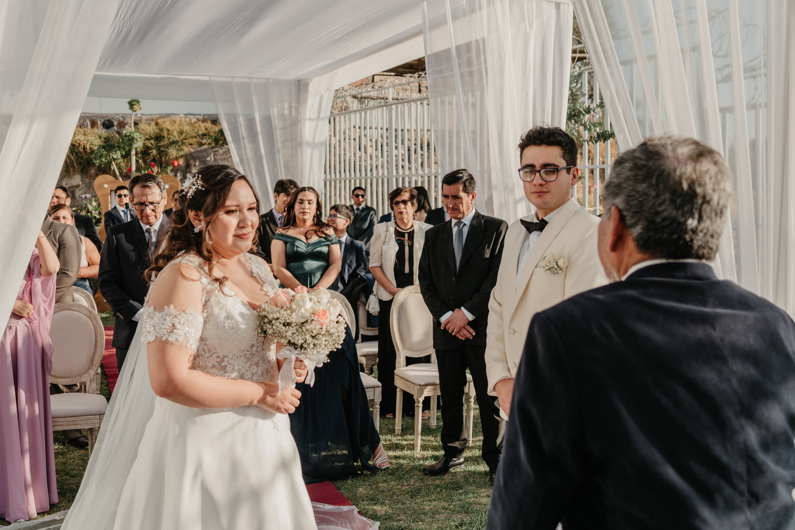 VANIA + LUIS BODA CIVIL. Studio KVTA | Fotografía y Video de Bodas en Arequipa