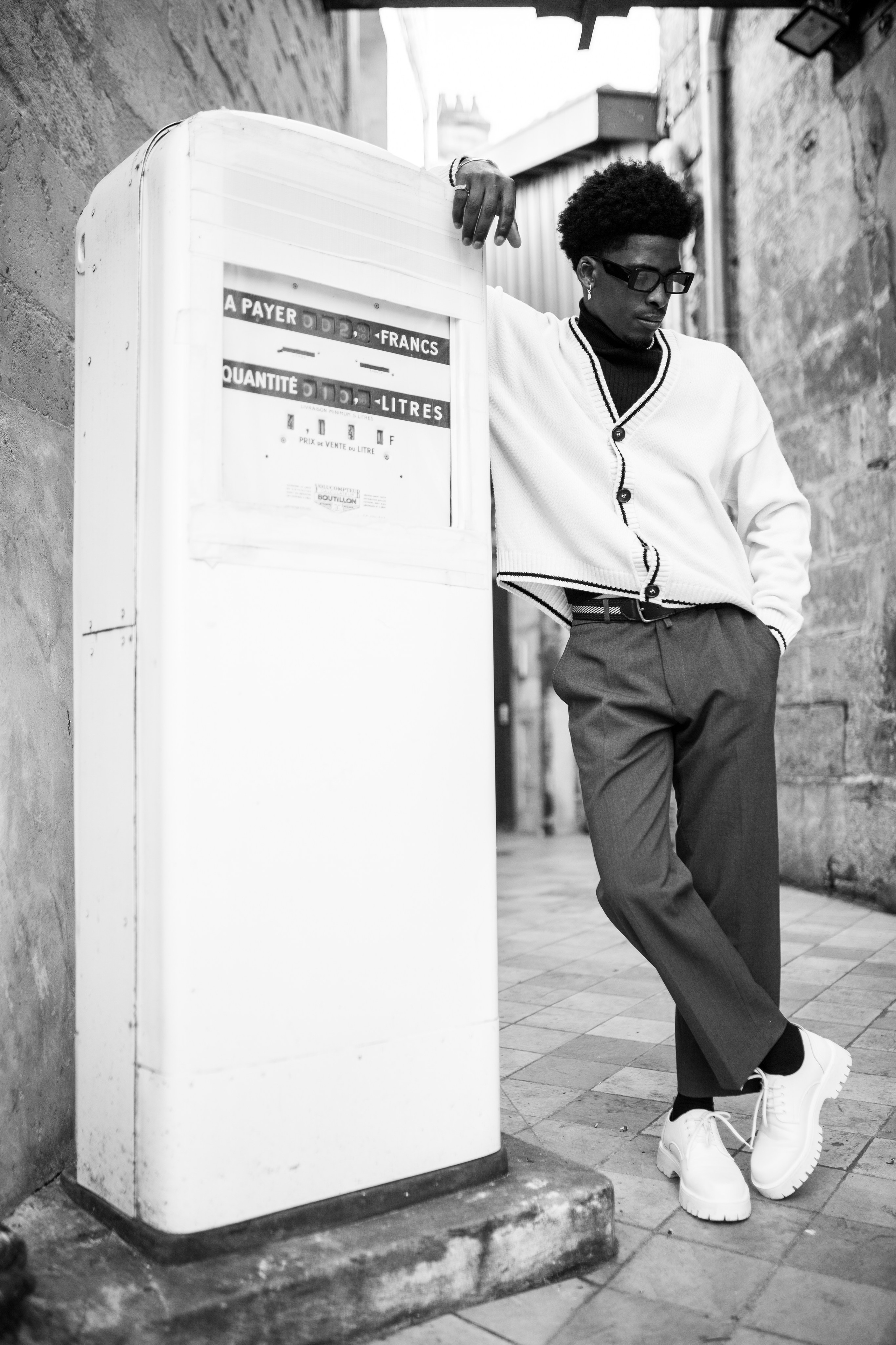 Urban or nature portrait photo session. Weeding Photographer in Bordeaux, Florin Tugui