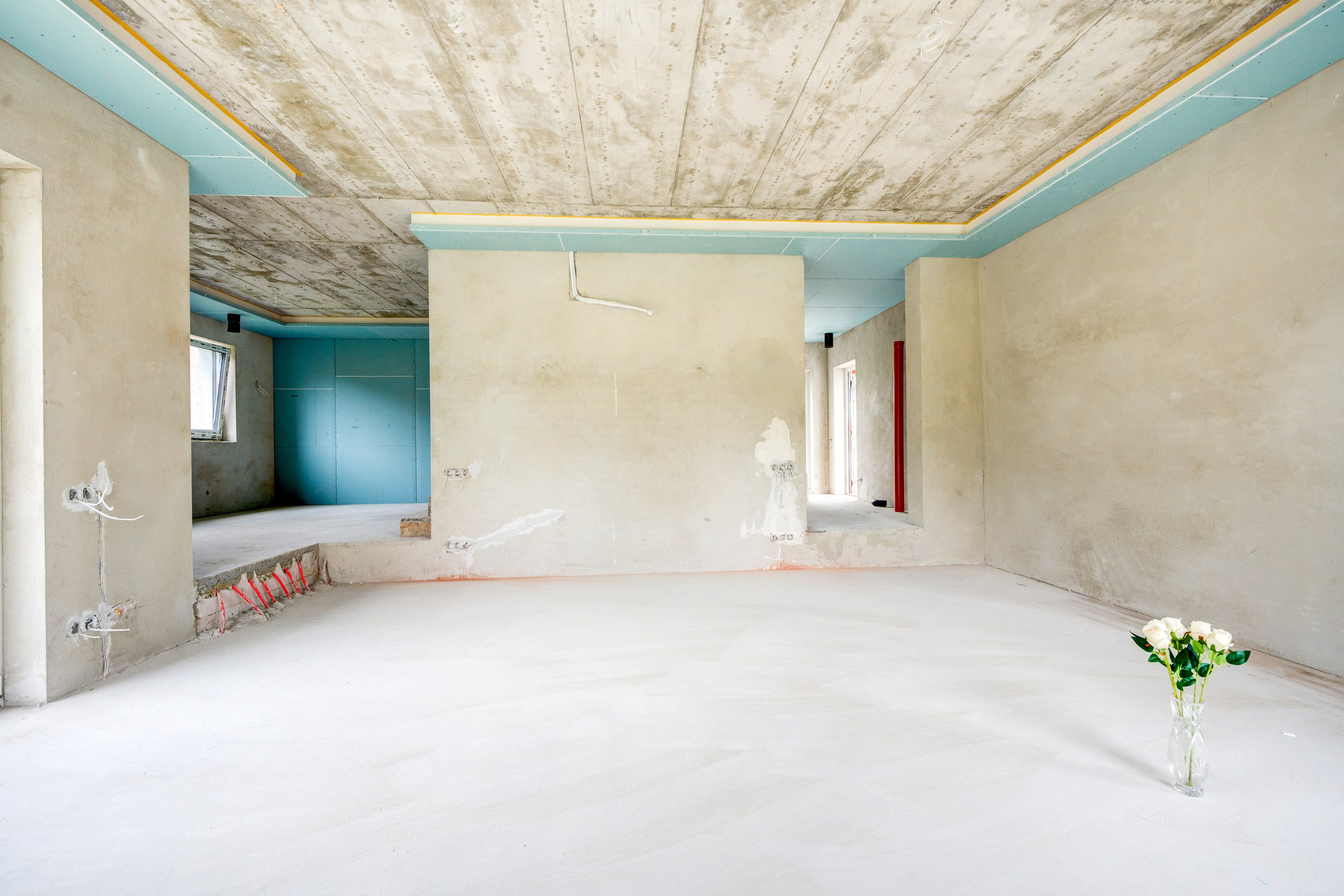 Pagubės sodų 11-oji 16, Vilnius. Namas su nepilna apdaila. Elina Sapiega fotografė Vilniuje