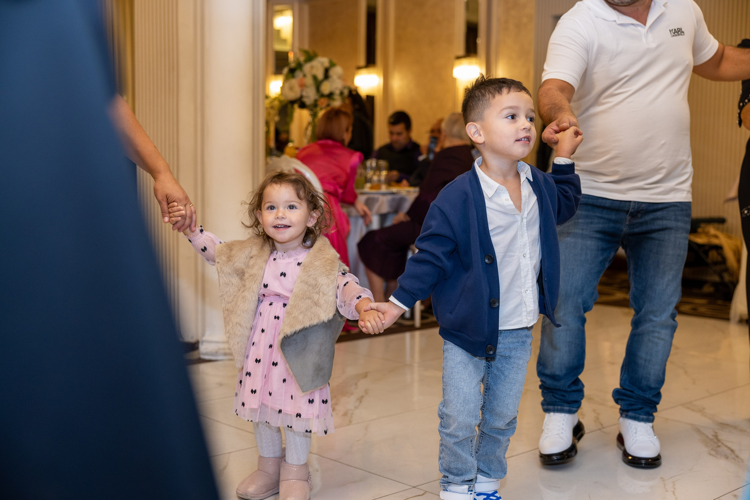 Andrei Sebastian. Moments By Gub