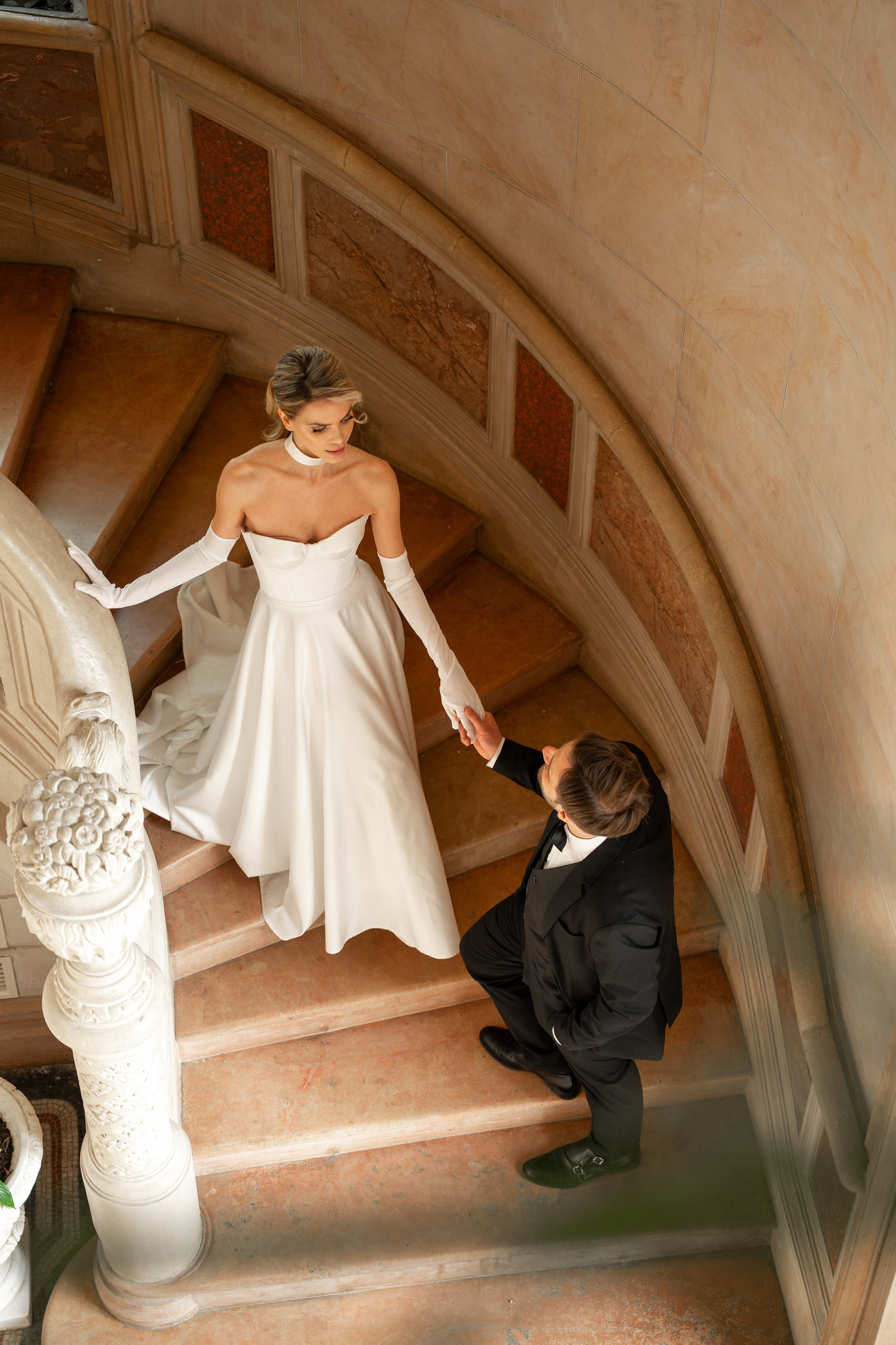 Chateau elopement inspiration. Wedding photographer in Paris Oksana Shum